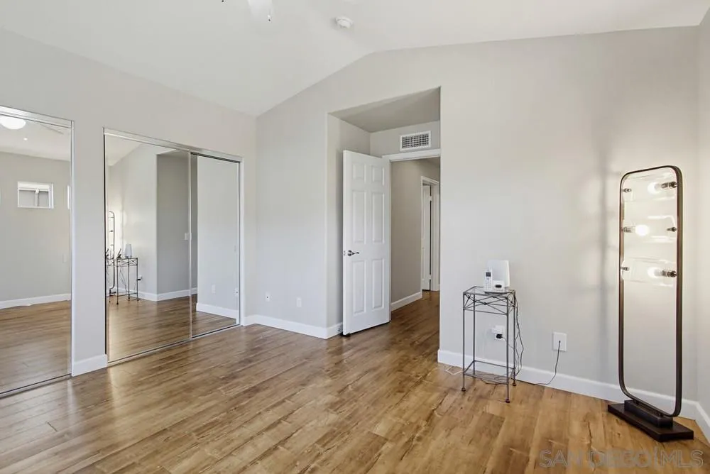 https://cdn.realtyfeed.com/cdn/127/260015514/547eeabd2440021e11b11461fb0e977a.webp