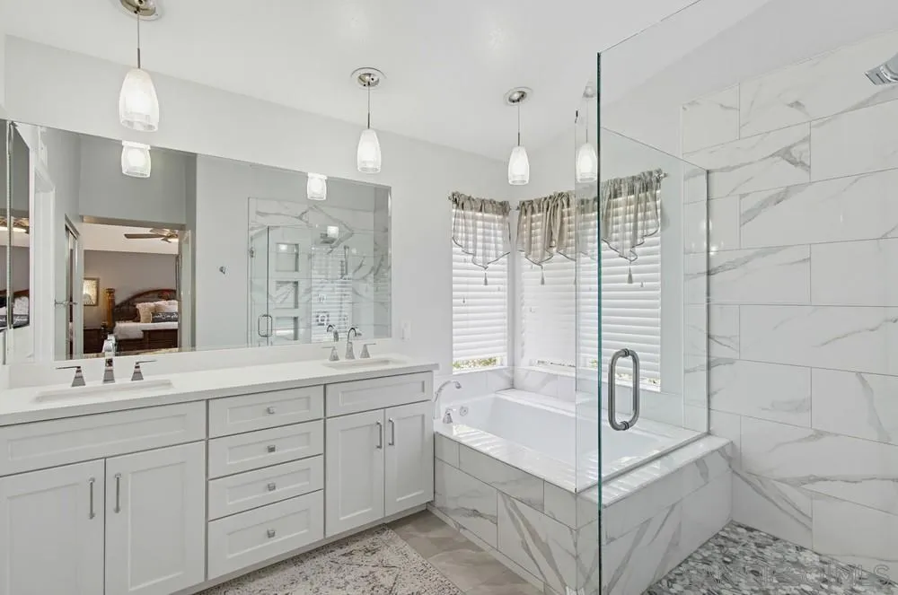 https://cdn.realtyfeed.com/cdn/127/260015514/642a35b1570b5705d9fd4867d0623056.webp