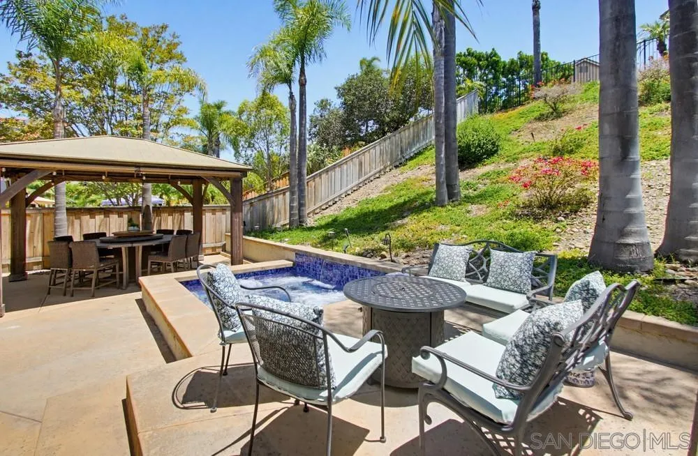 https://cdn.realtyfeed.com/cdn/127/260015514/7dd2aac27333368edc22a3ad986a166b.webp