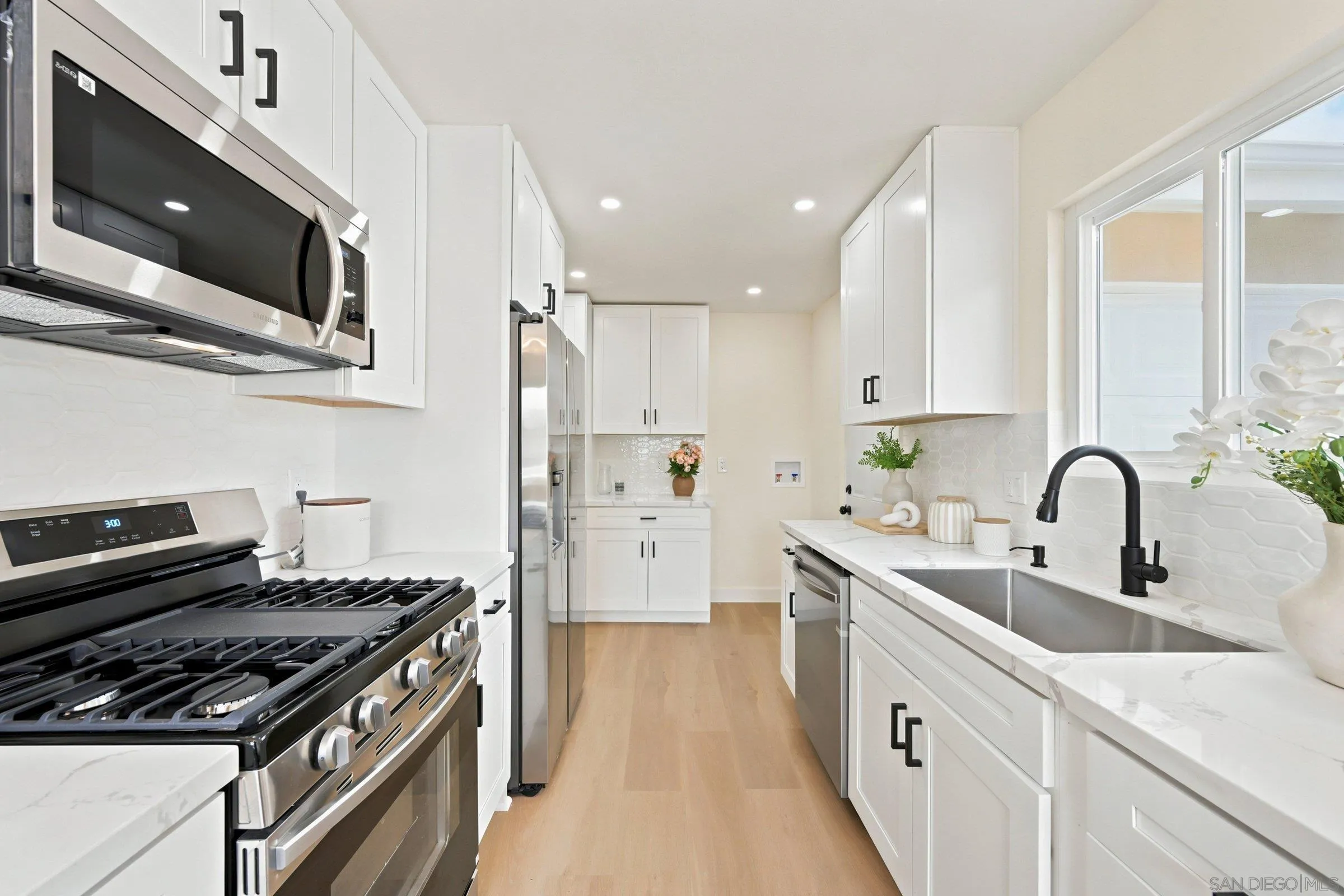Photo #10: 260015515 Listing: Photo #10