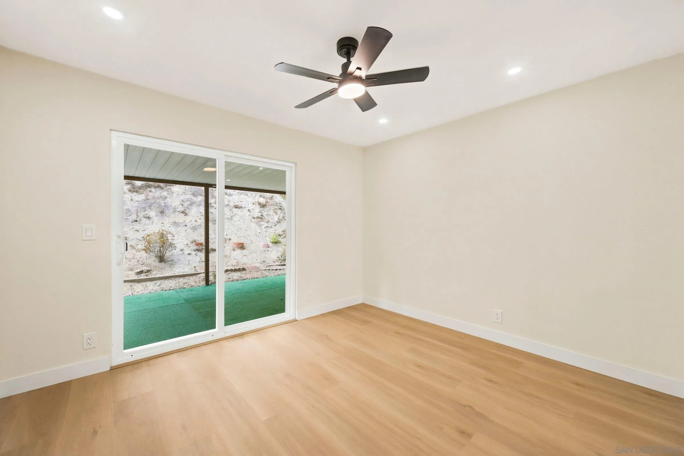 Photo #15: 260015515 Listing: Photo #15