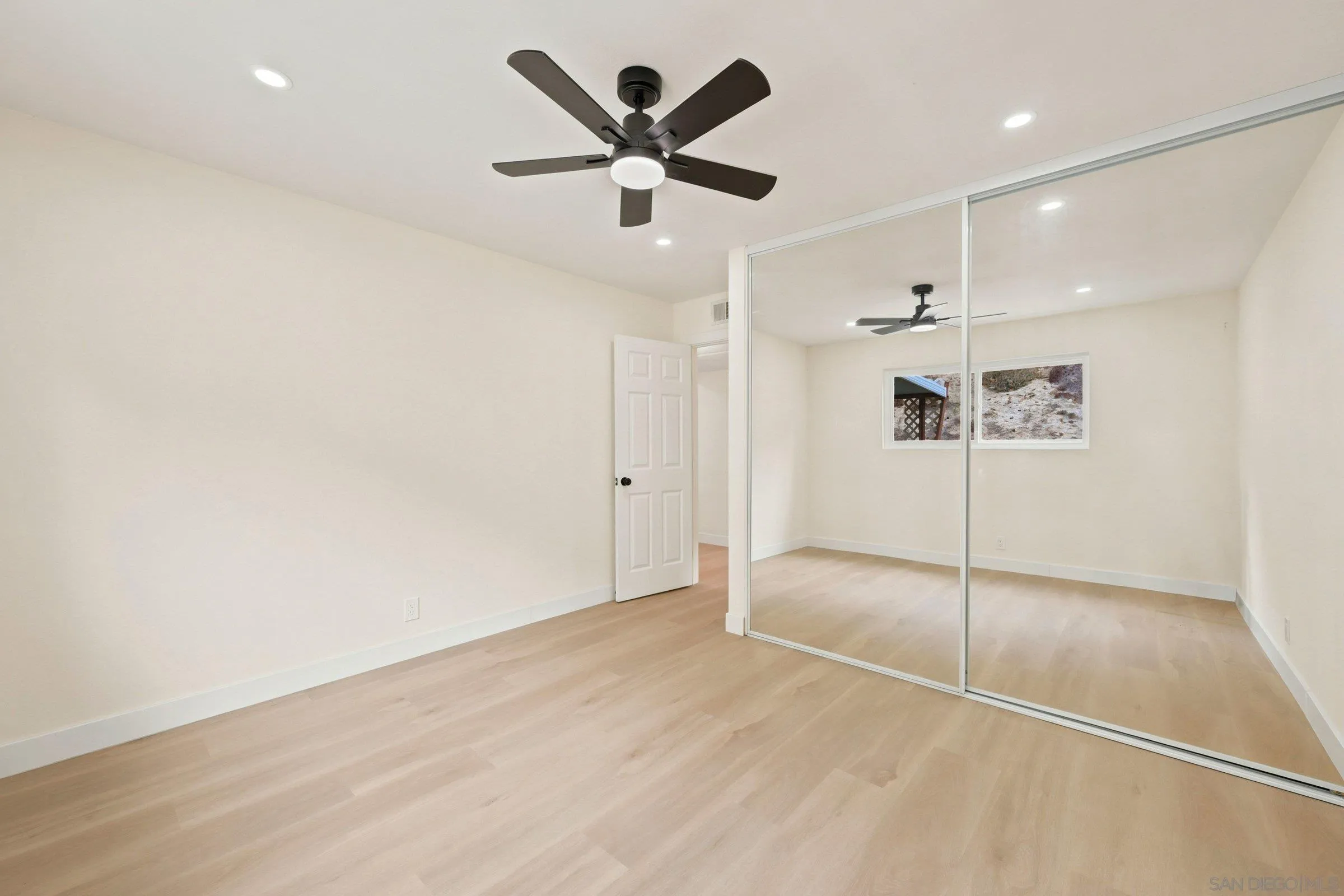 Photo #21: 260015515 Listing: Photo #21