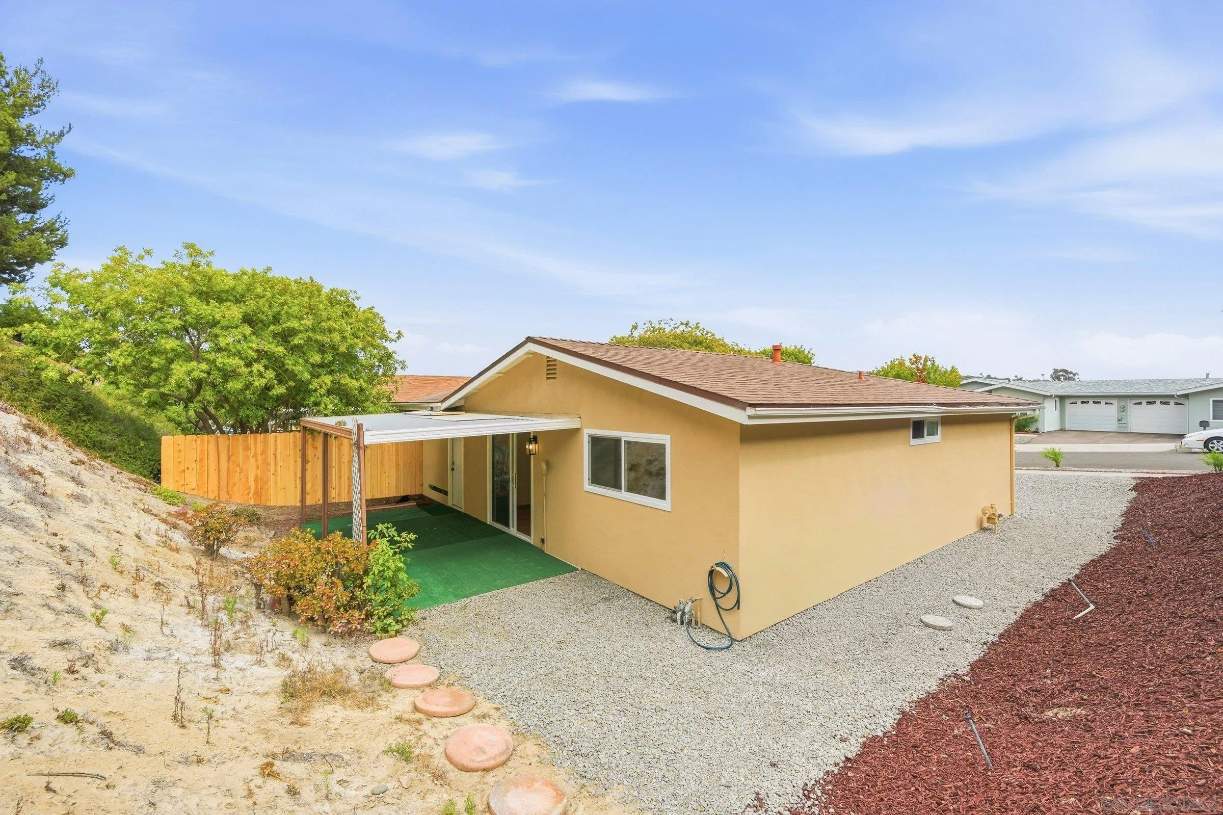 Photo #25: 260015515 Listing: Photo #25