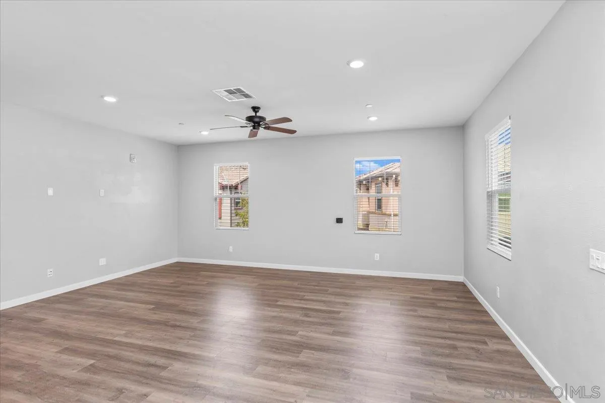 Photo #11: 260015516 Listing: Photo #11