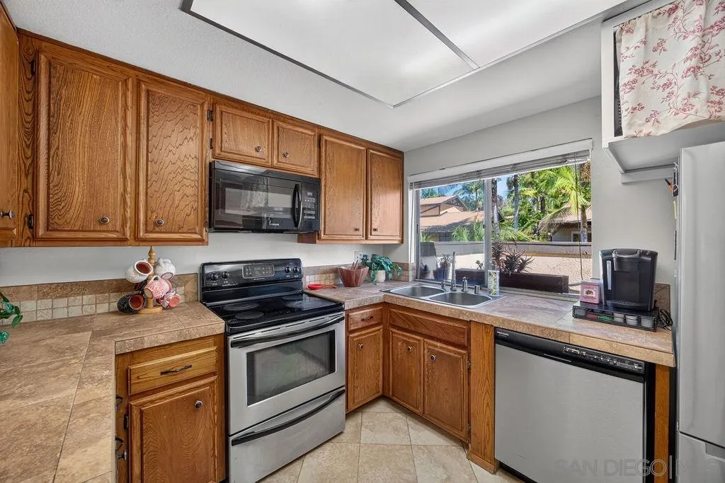 Photo #11: 260015519 Listing: Photo #11