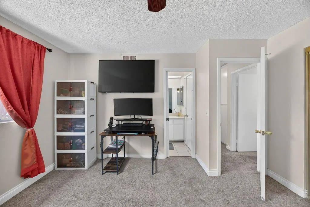 Photo #28: 260015519 Listing: Photo #28