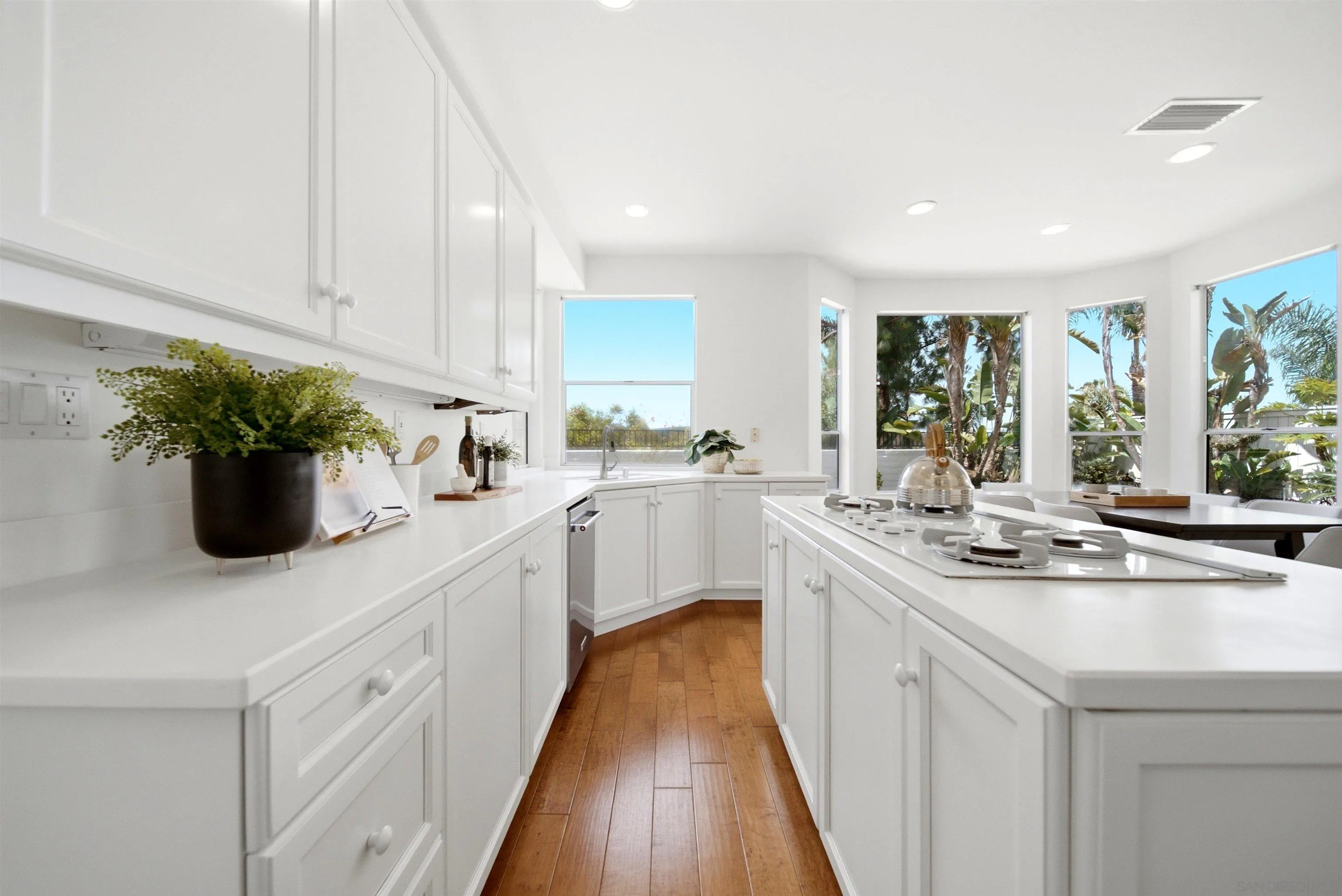 https://cdn.realtyfeed.com/cdn/127/260015520/5f875cae84c507e6cef96eeec1f0389d.webp