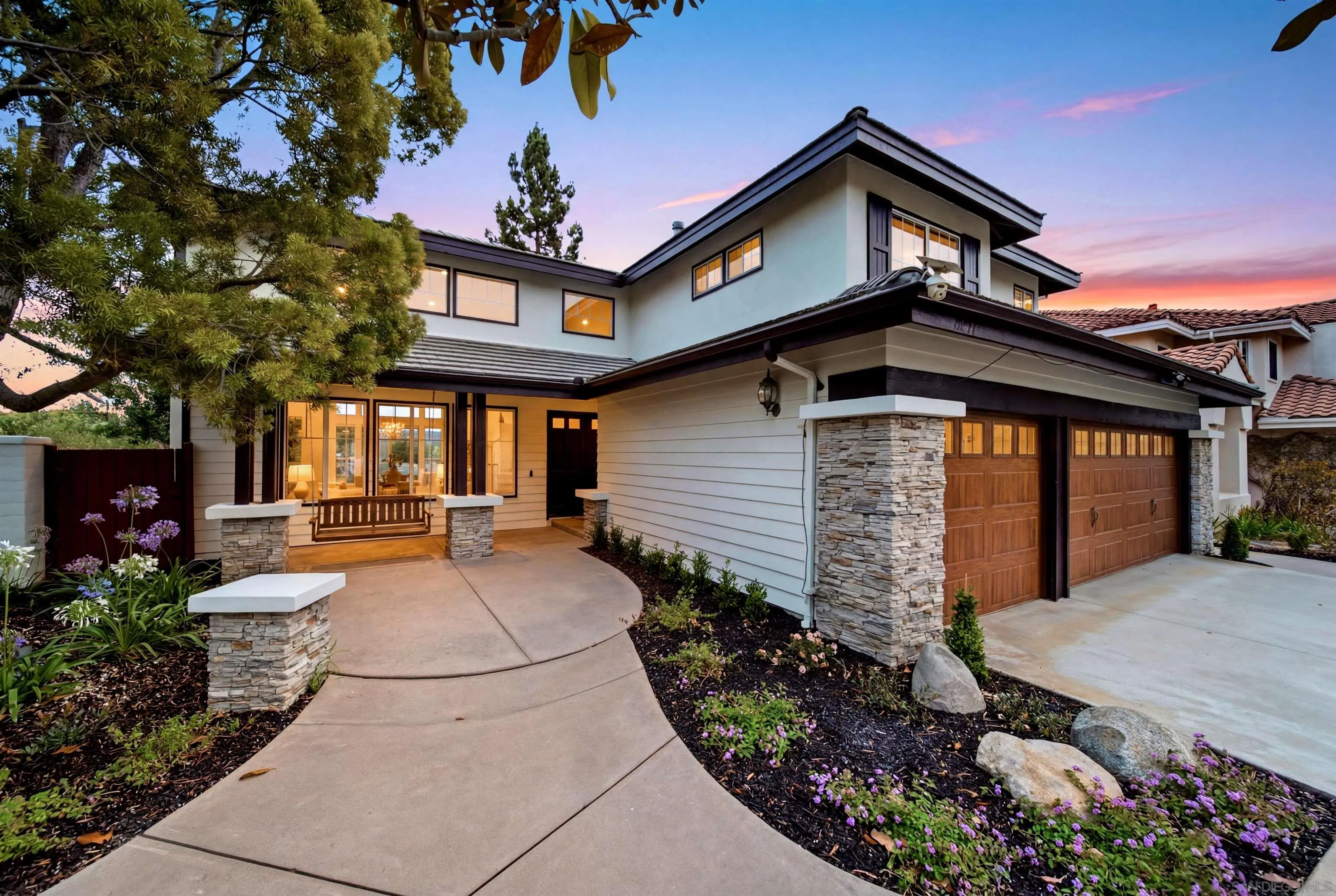 https://cdn.realtyfeed.com/cdn/127/260015520/8b75d948bb5881467a2d93796889d0d1.webp