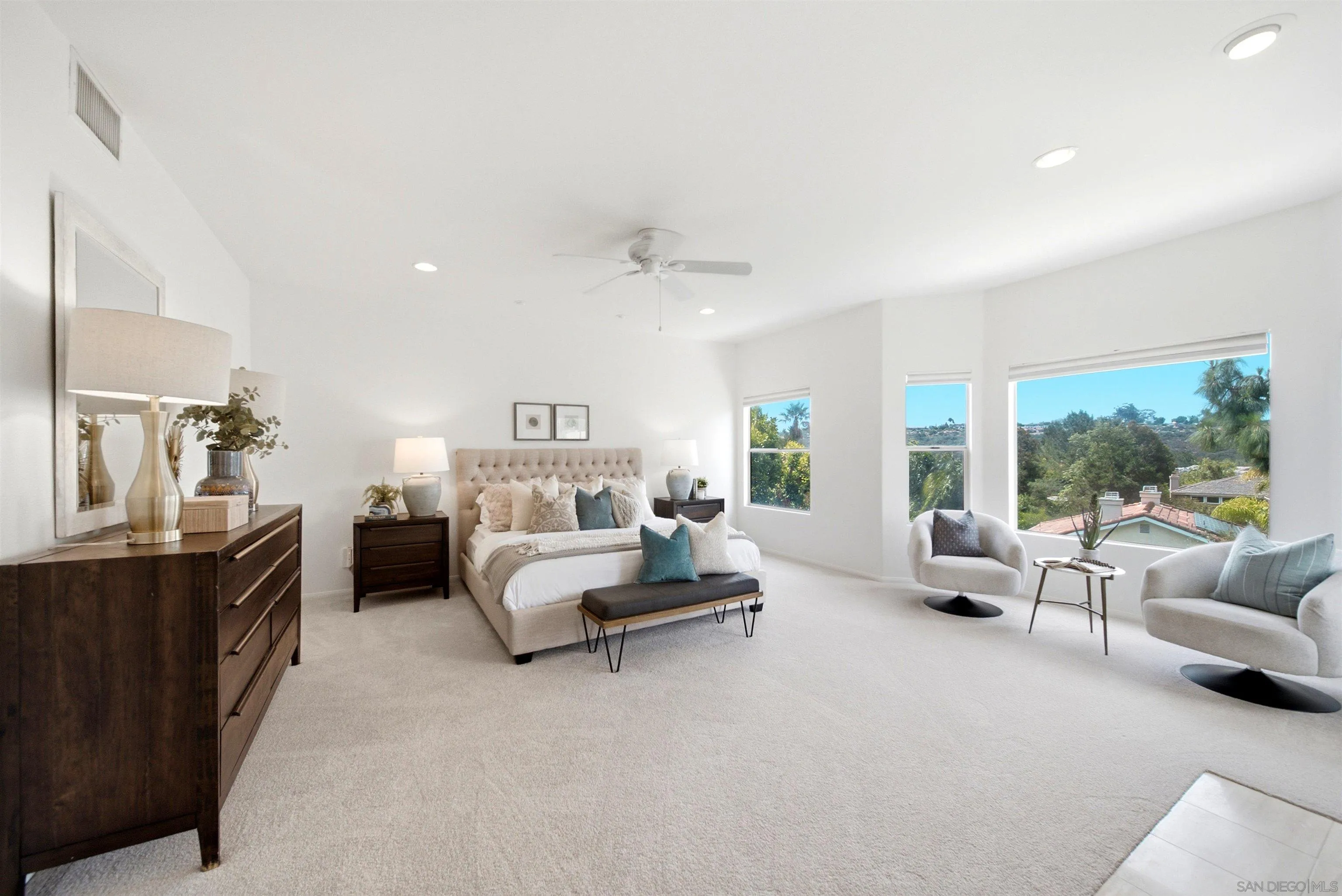 https://cdn.realtyfeed.com/cdn/127/260015520/9b76affd27ed98badc487decb1f35504.webp