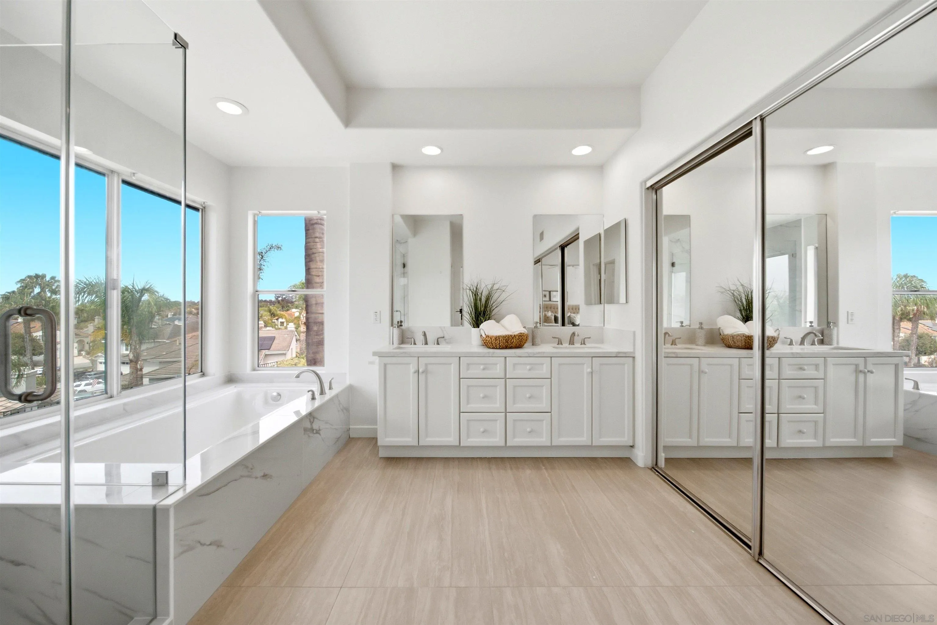 https://cdn.realtyfeed.com/cdn/127/260015520/b765a7a9c829a763b4b90b23cbccbb36.webp