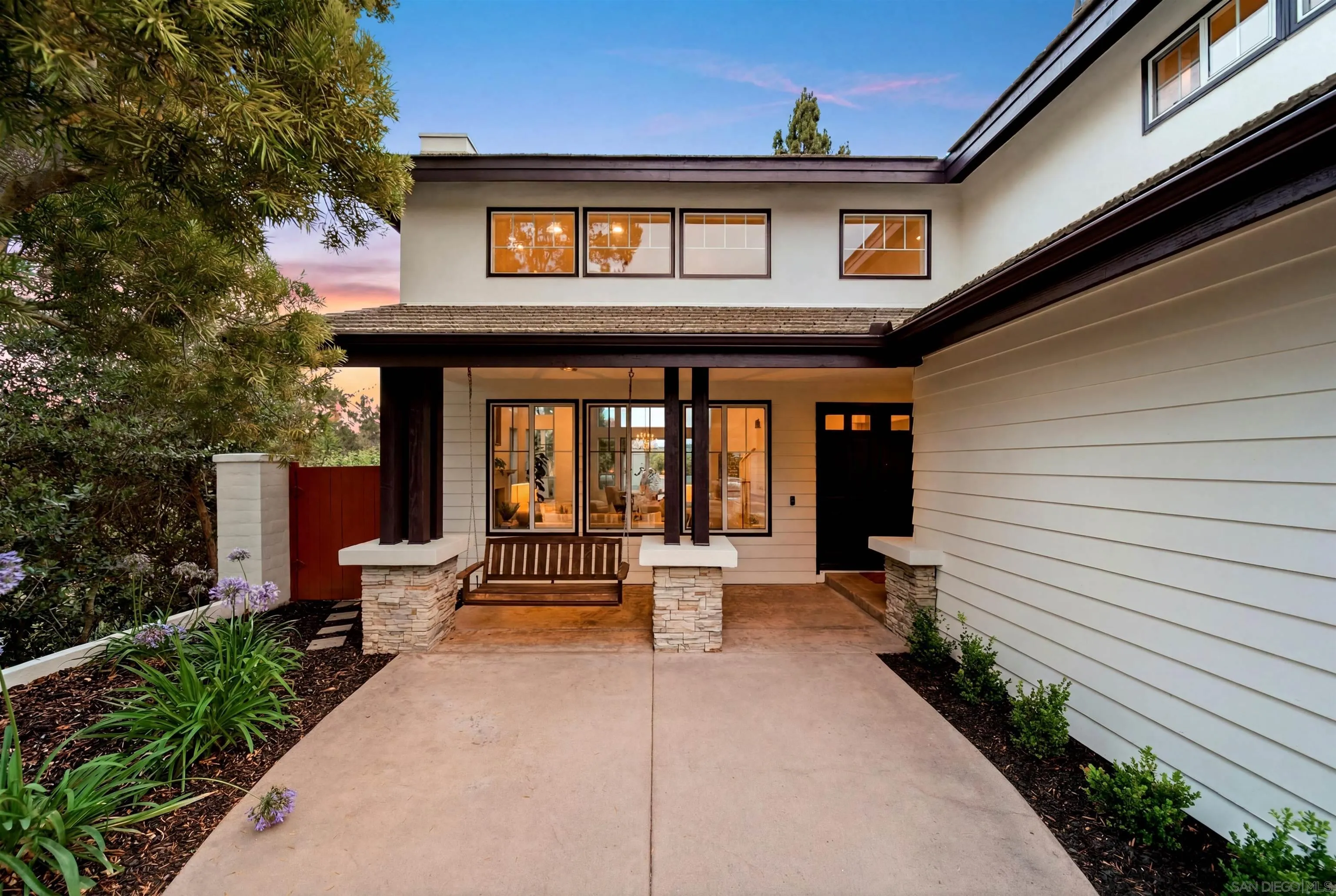 https://cdn.realtyfeed.com/cdn/127/260015520/c5c11f0850fcc49b19a685705b1d295a.webp