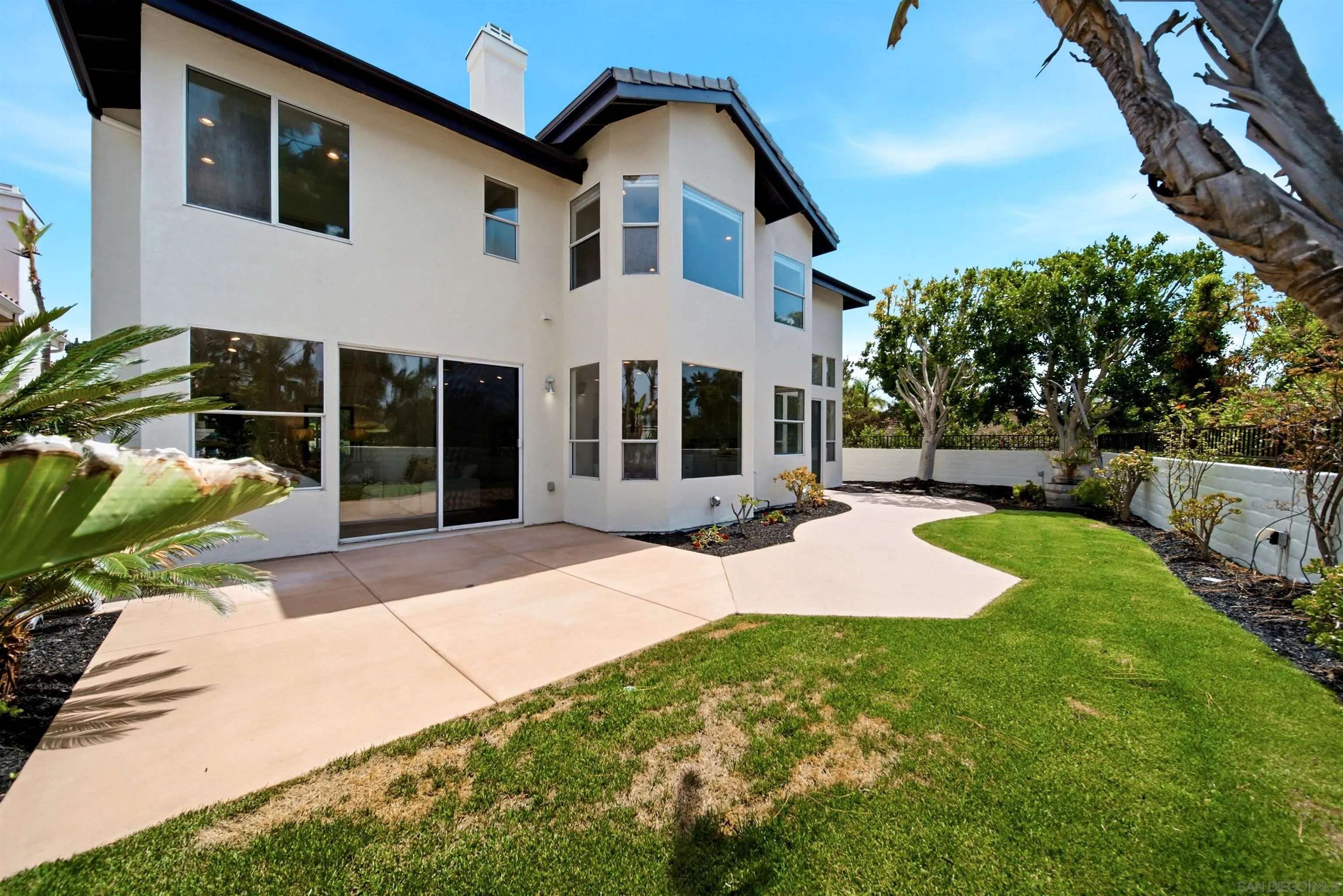https://cdn.realtyfeed.com/cdn/127/260015520/eb108e40d1947a6d1ff3bf5ba9e0b376.webp