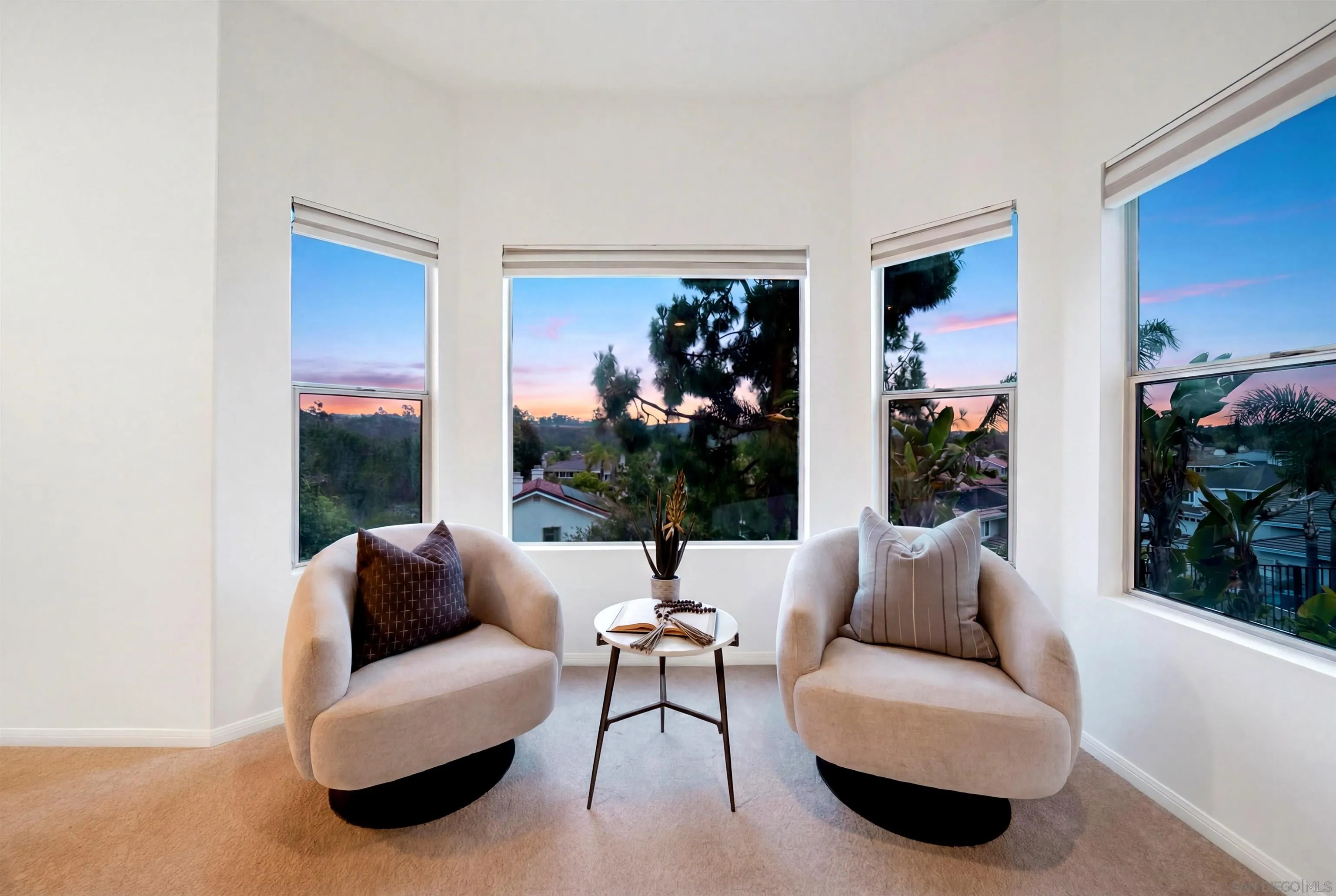 https://cdn.realtyfeed.com/cdn/127/260015520/f413f8834ecac834f36d6f582b54d936.webp