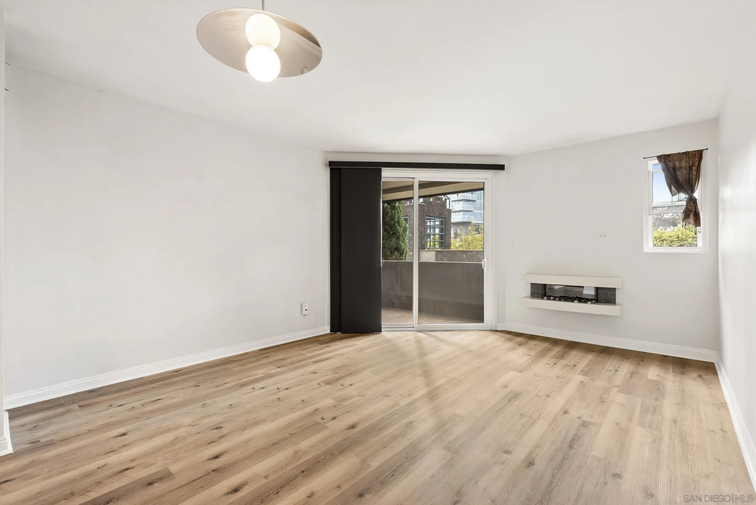 https://cdn.realtyfeed.com/cdn/127/260015522/1b481fdc807545dfd8628151af24db9d.webp
