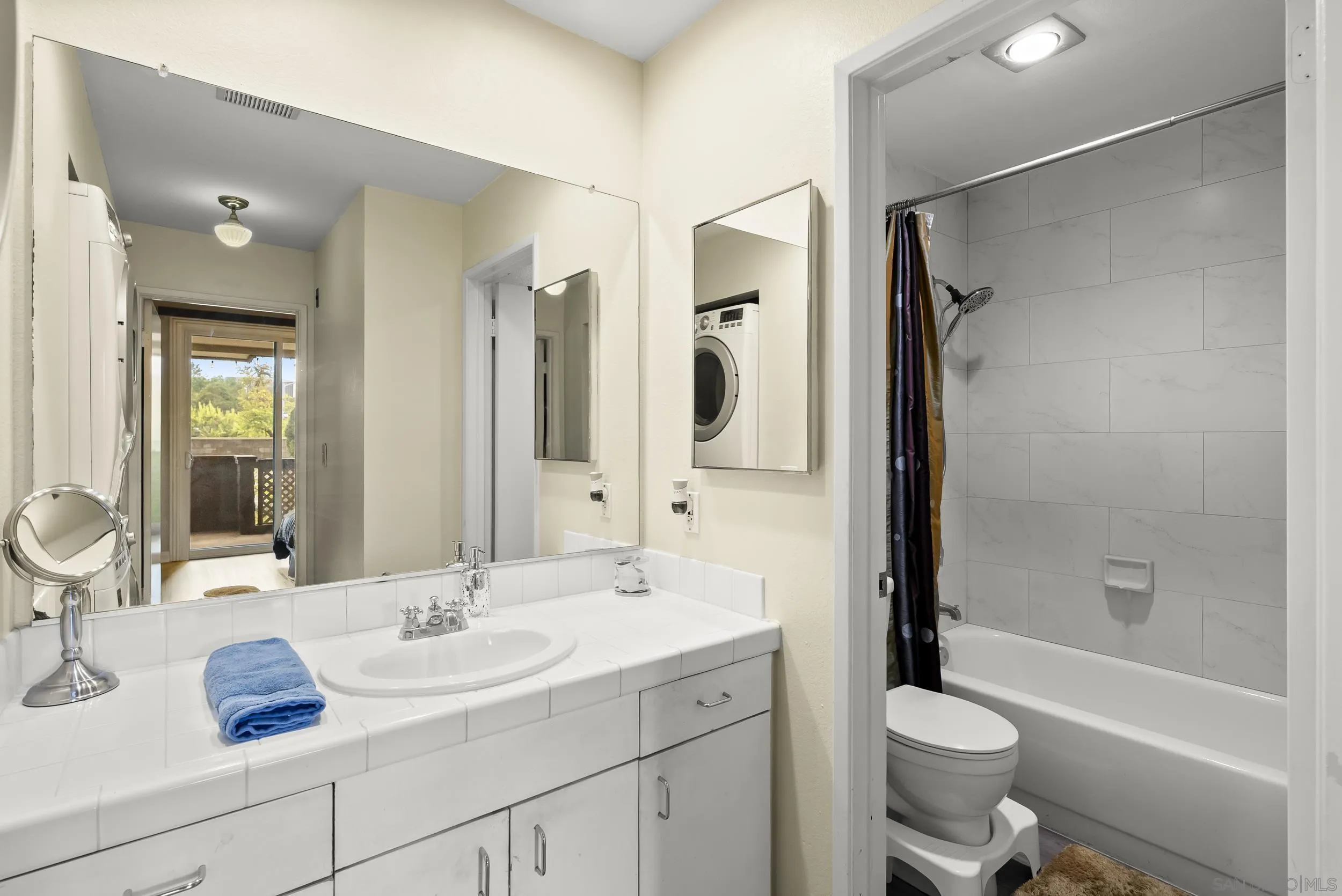 Photo #14: 260015522 Listing: Photo #14