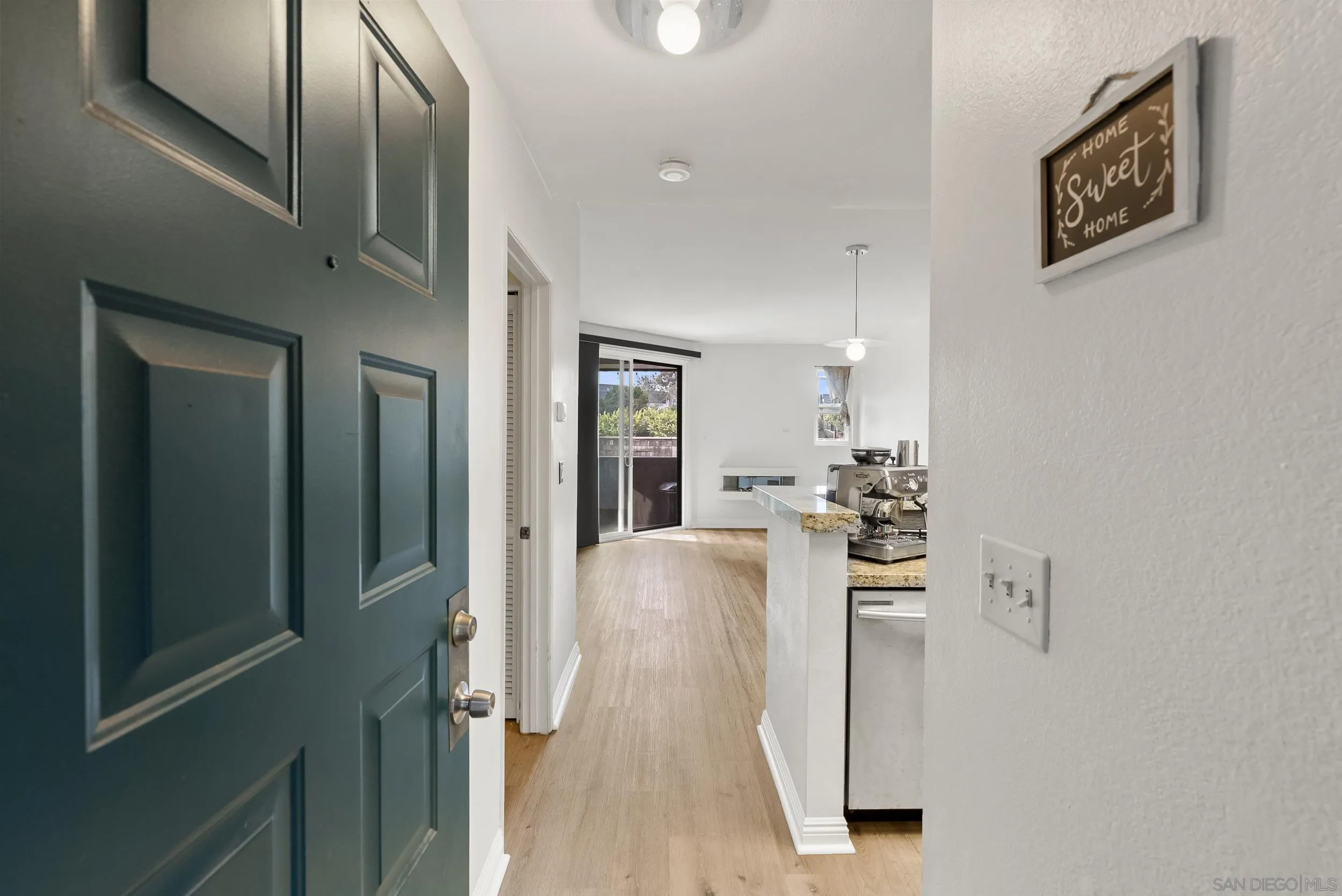 Photo #5: 260015522 Listing: Photo #5