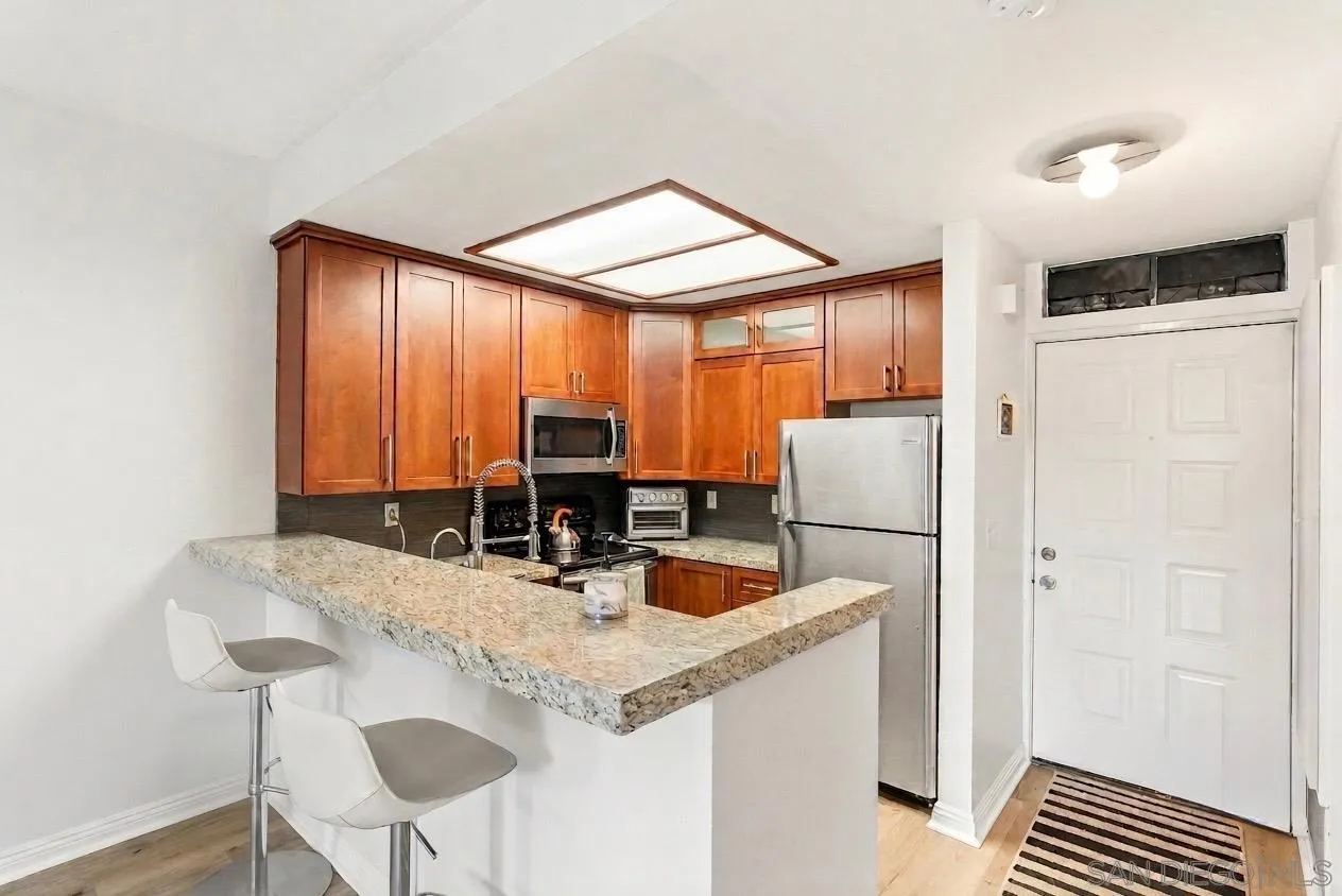 Photo #6: 260015522 Listing: Photo #6