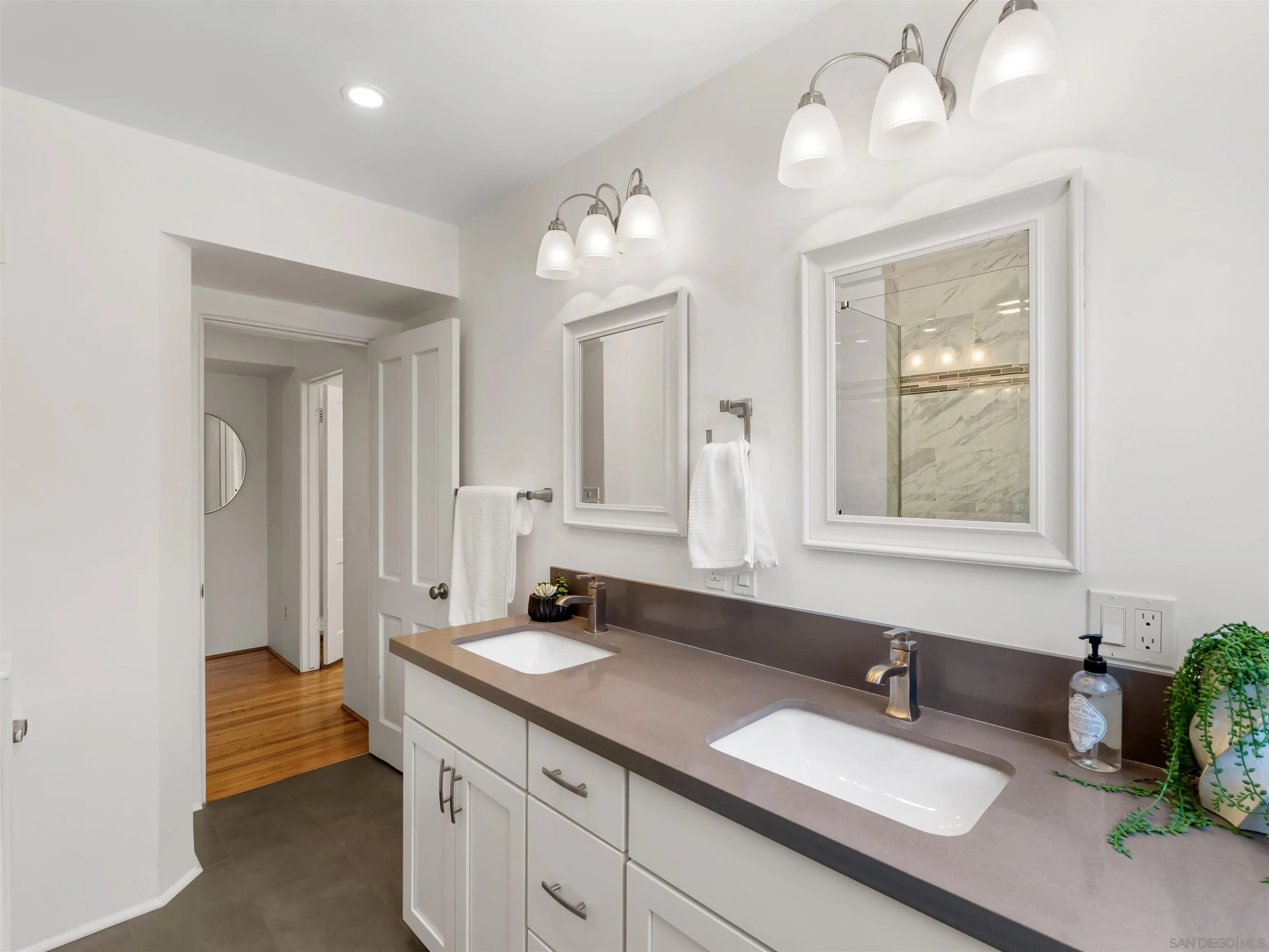 https://cdn.realtyfeed.com/cdn/127/260015526/270e163630c7cbaf183c9bf419f21e6e.webp