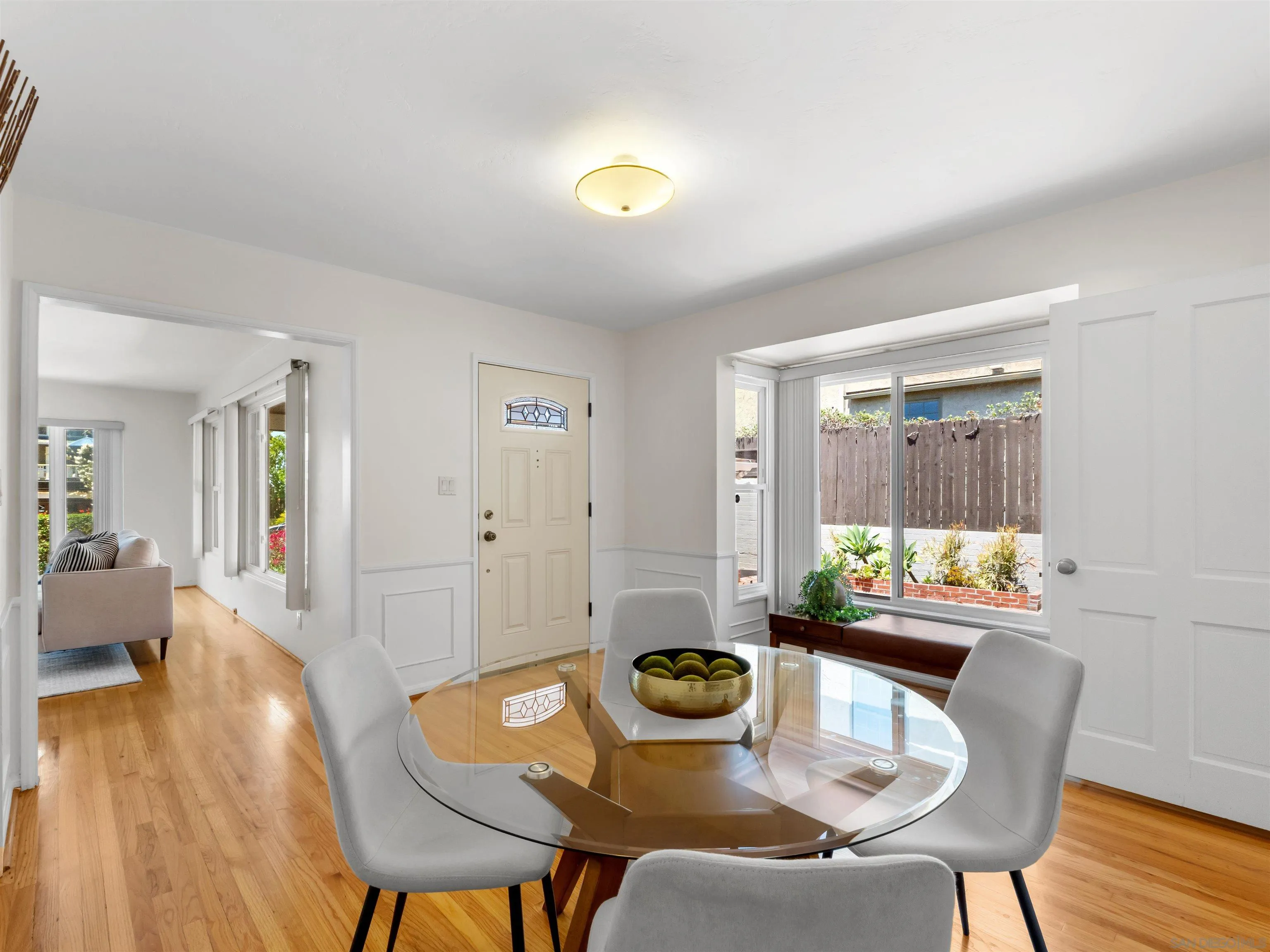 https://cdn.realtyfeed.com/cdn/127/260015526/3a7cf67cdebb4eacdcd6f40941d7068d.webp