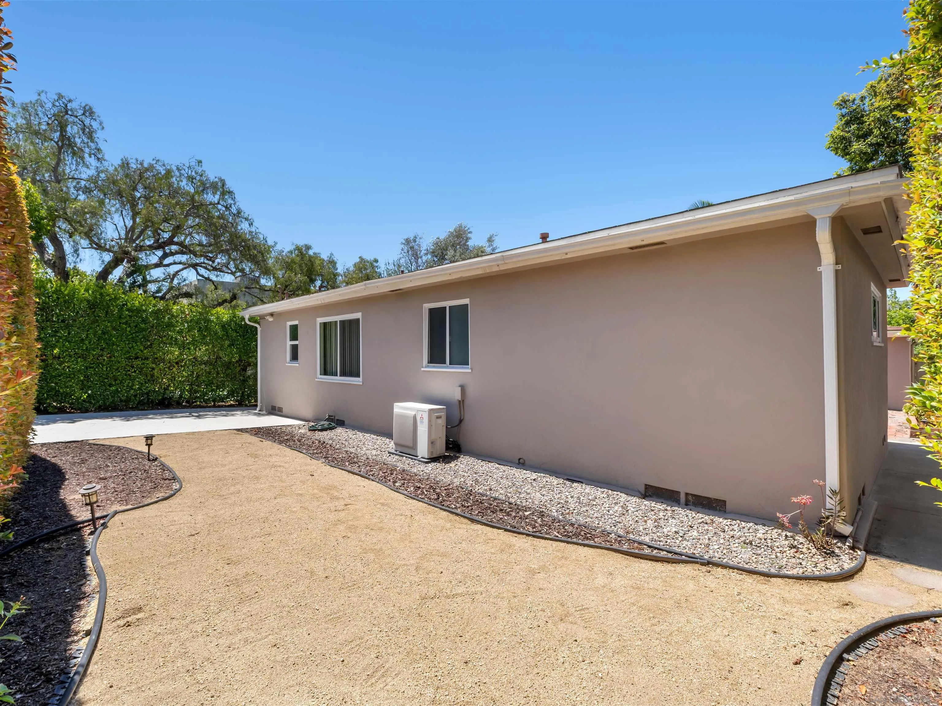 https://cdn.realtyfeed.com/cdn/127/260015526/8f18858d93044ccadf254c5cb708e187.webp