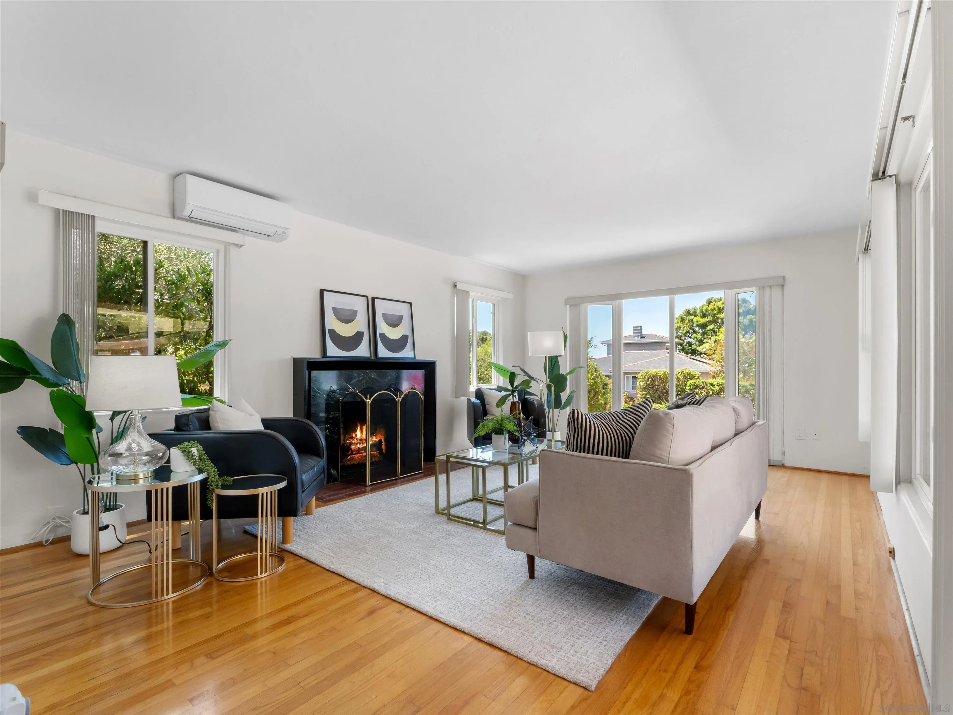 https://cdn.realtyfeed.com/cdn/127/260015526/d2fc1907e0e556c492a2200a516fdb6f.webp