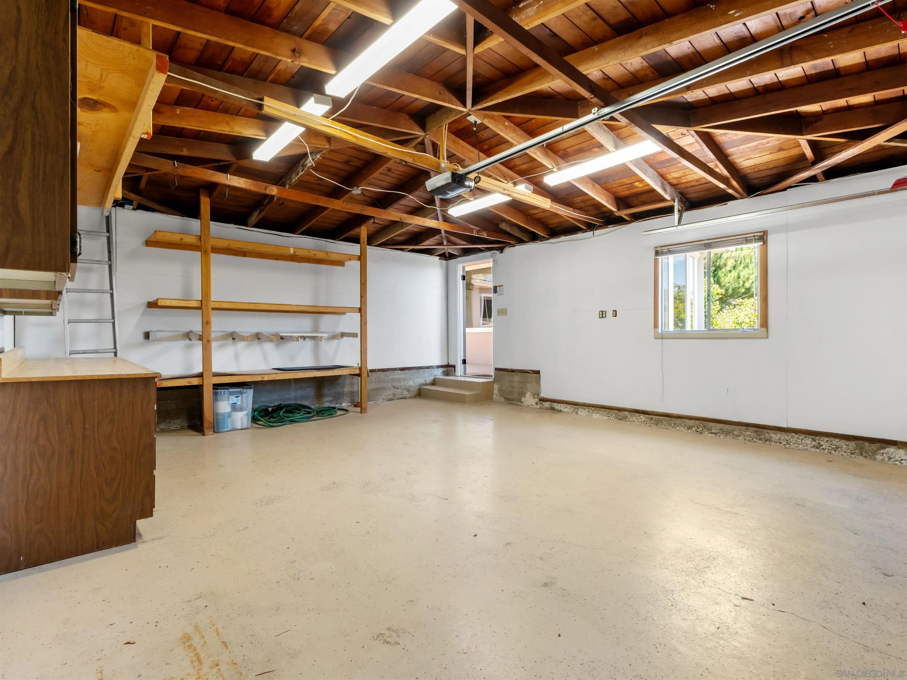 https://cdn.realtyfeed.com/cdn/127/260015526/d8aaff1ac6e5efb795b1e961a2c64cfe.webp