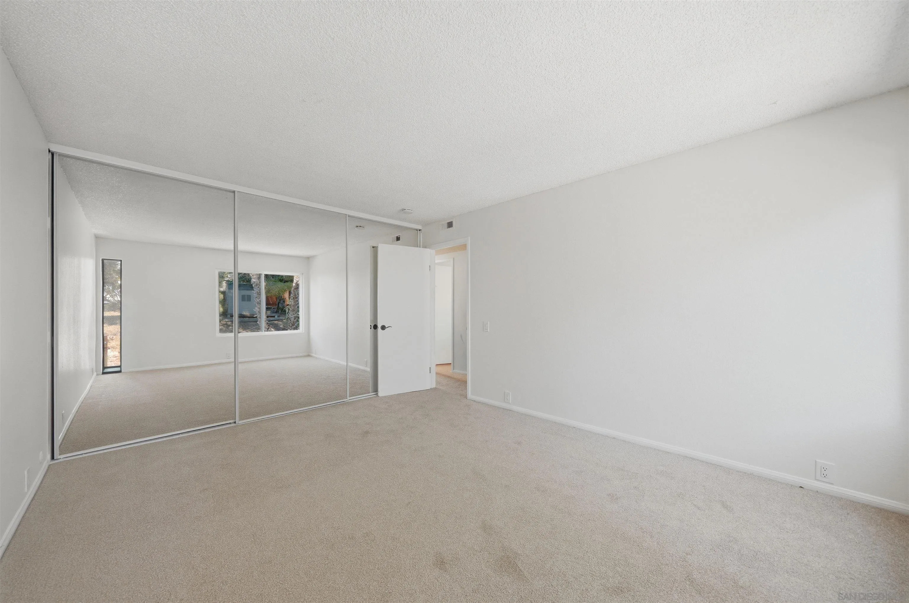 Photo #21: 260015528 Listing: Photo #21