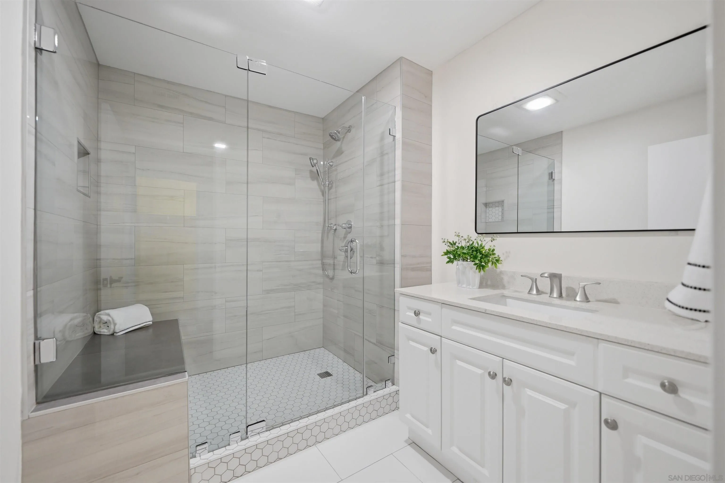 Photo #14: 260015528 Listing: Photo #14