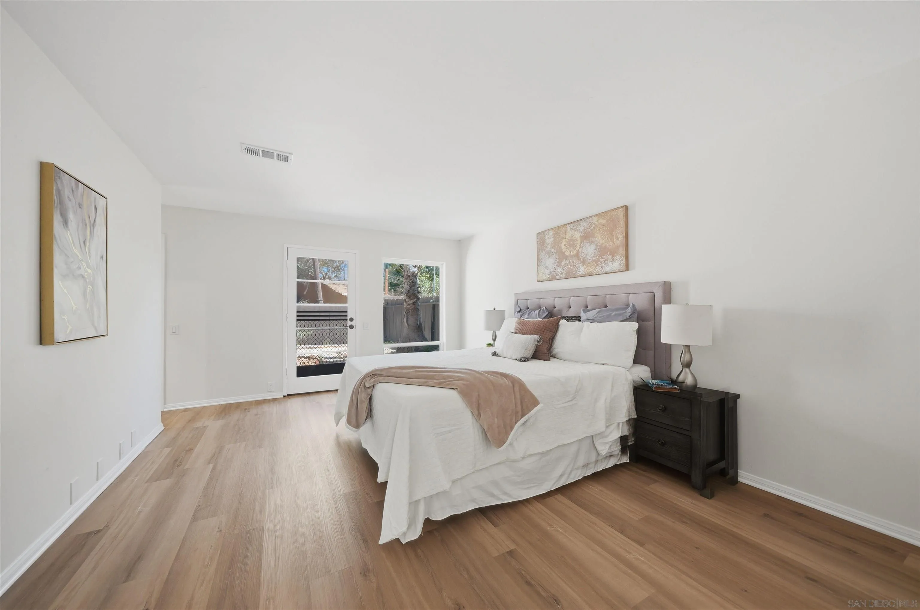 Photo #12: 260015528 Listing: Photo #12
