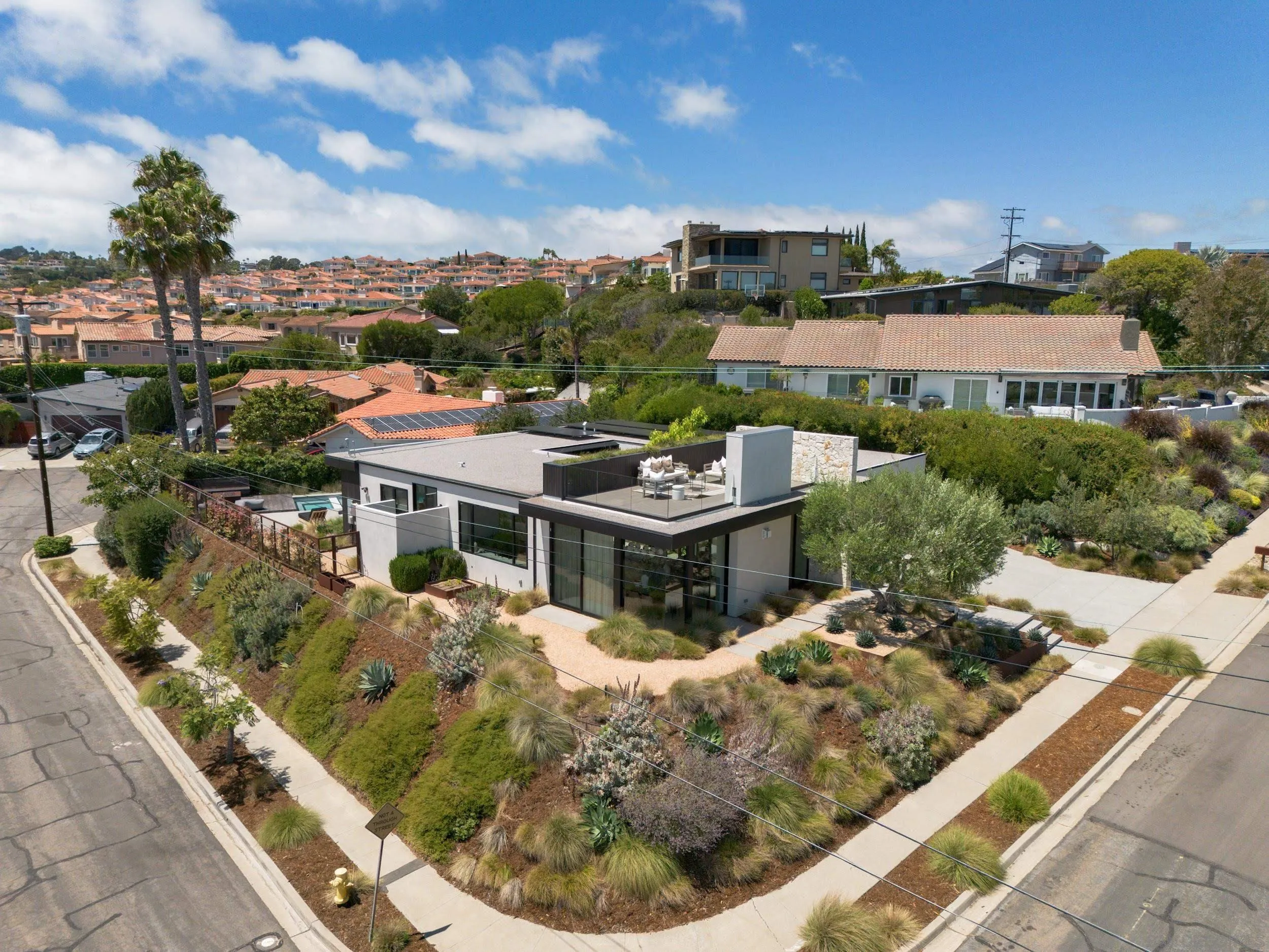 https://cdn.realtyfeed.com/cdn/127/260015530/ba72f71a289fa132f3c5753cfdc52199.webp