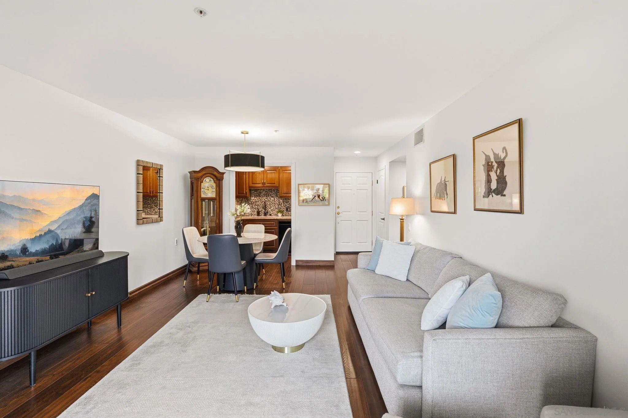 Photo #6: 260015534 Listing: Photo #6