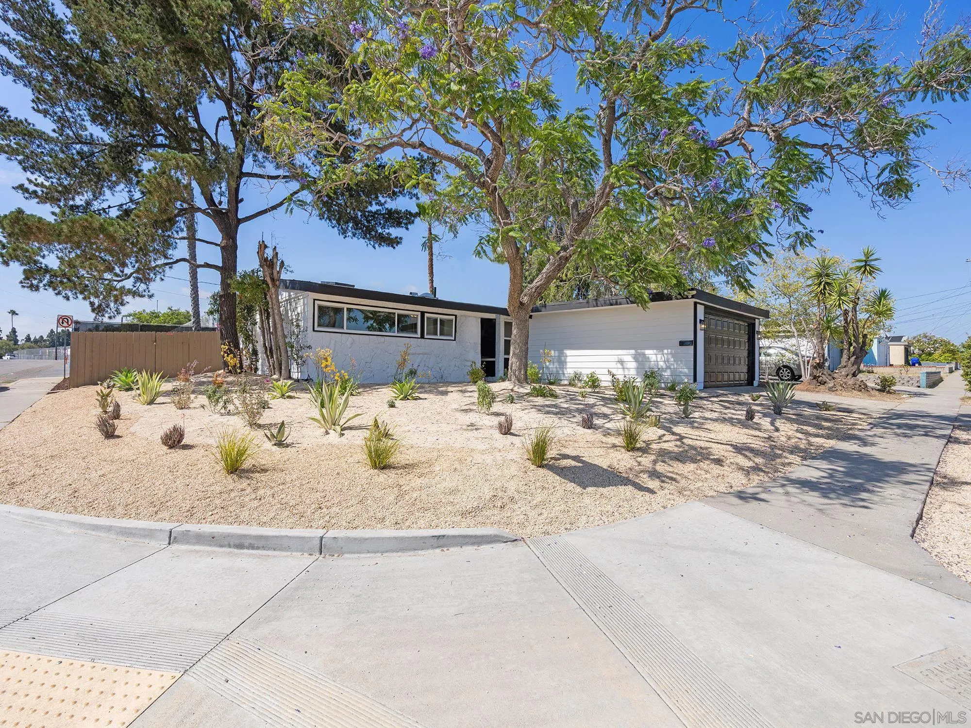 https://cdn.realtyfeed.com/cdn/127/260015536/1ac2153958de68835d5eb28a1cd1d9f1.webp