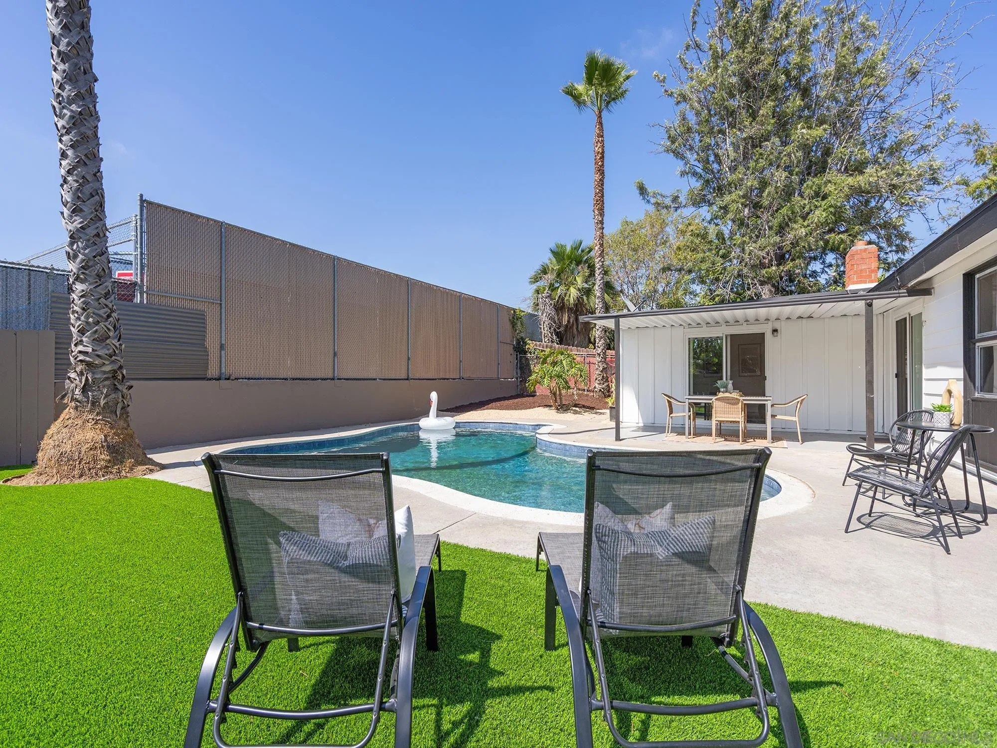 https://cdn.realtyfeed.com/cdn/127/260015536/40786b6366cc3744683fb4da75ae6ff0.webp