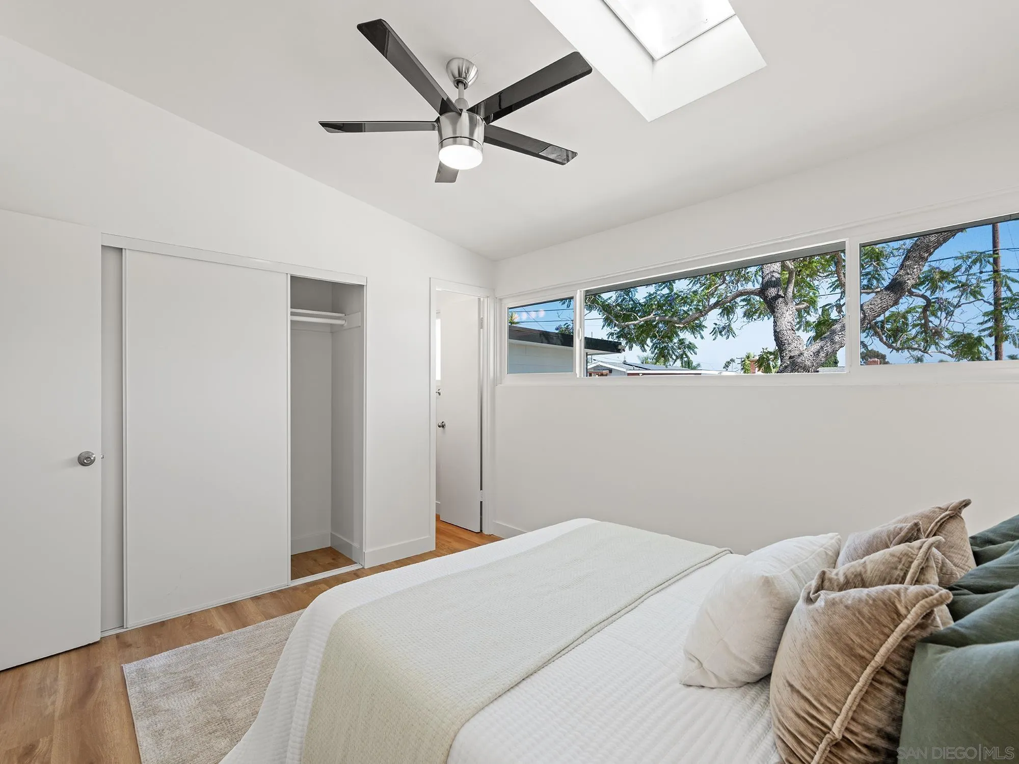 https://cdn.realtyfeed.com/cdn/127/260015536/92f3a1a83a6537befcad43dd1865cc6d.webp