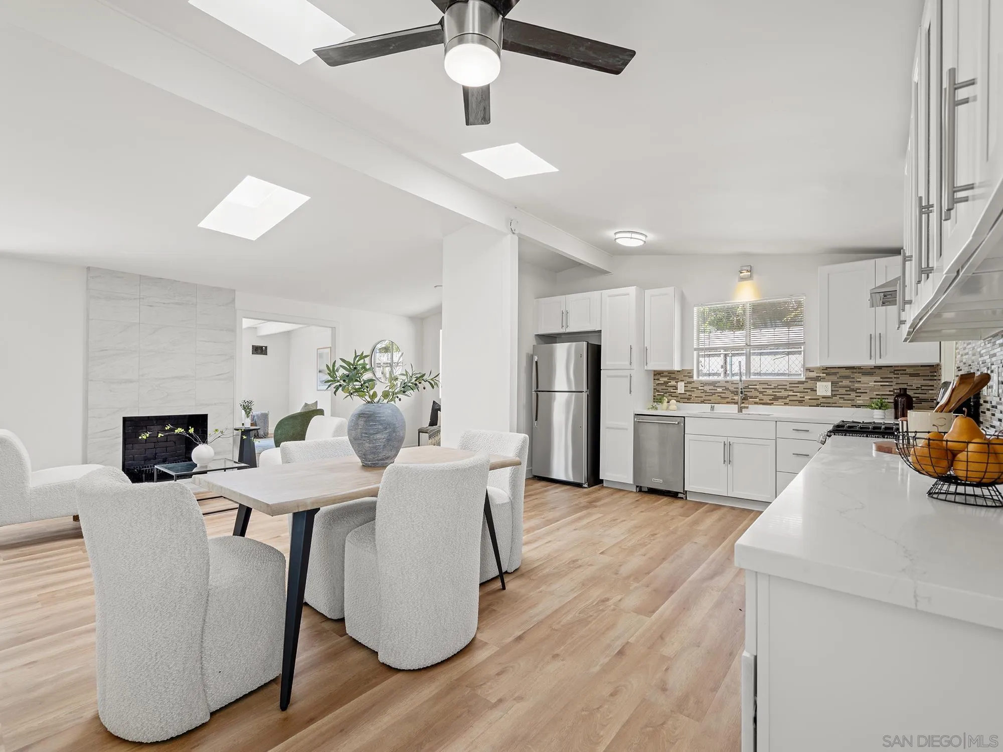 https://cdn.realtyfeed.com/cdn/127/260015536/adfc08e6c3070929ad3b649887efda62.webp