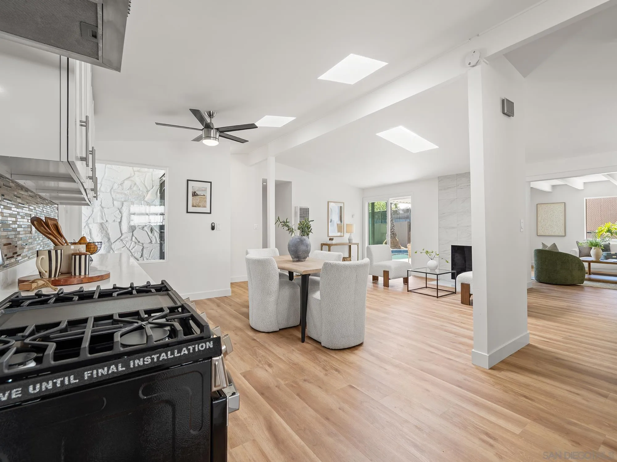 https://cdn.realtyfeed.com/cdn/127/260015536/c286c976f8778ce493c34802f09cd57e.webp