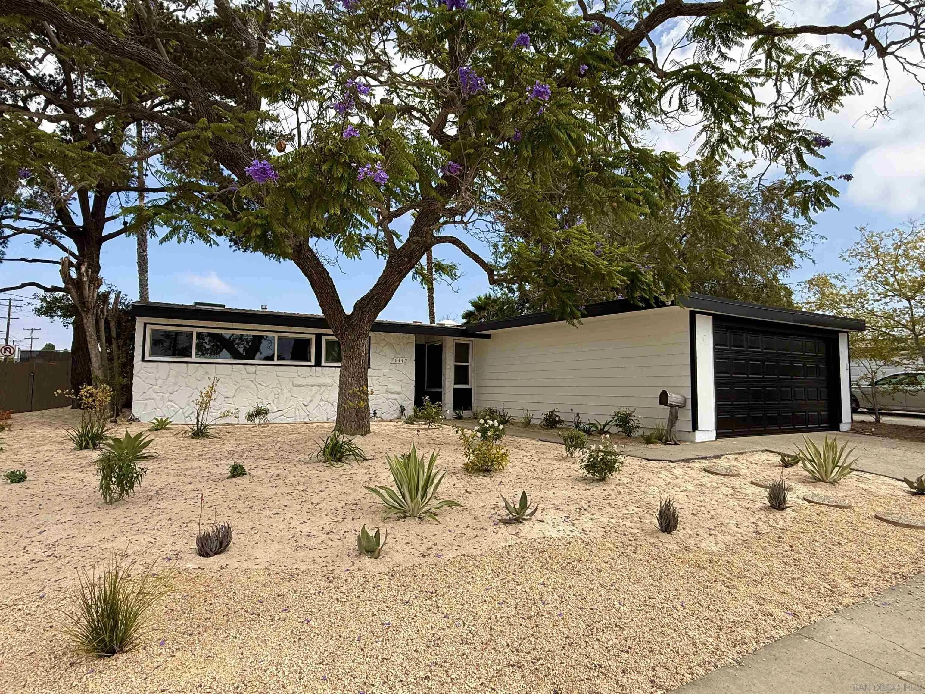 https://cdn.realtyfeed.com/cdn/127/260015536/e47a8a3bffd2203ee1ebe9ccbe96d207.webp