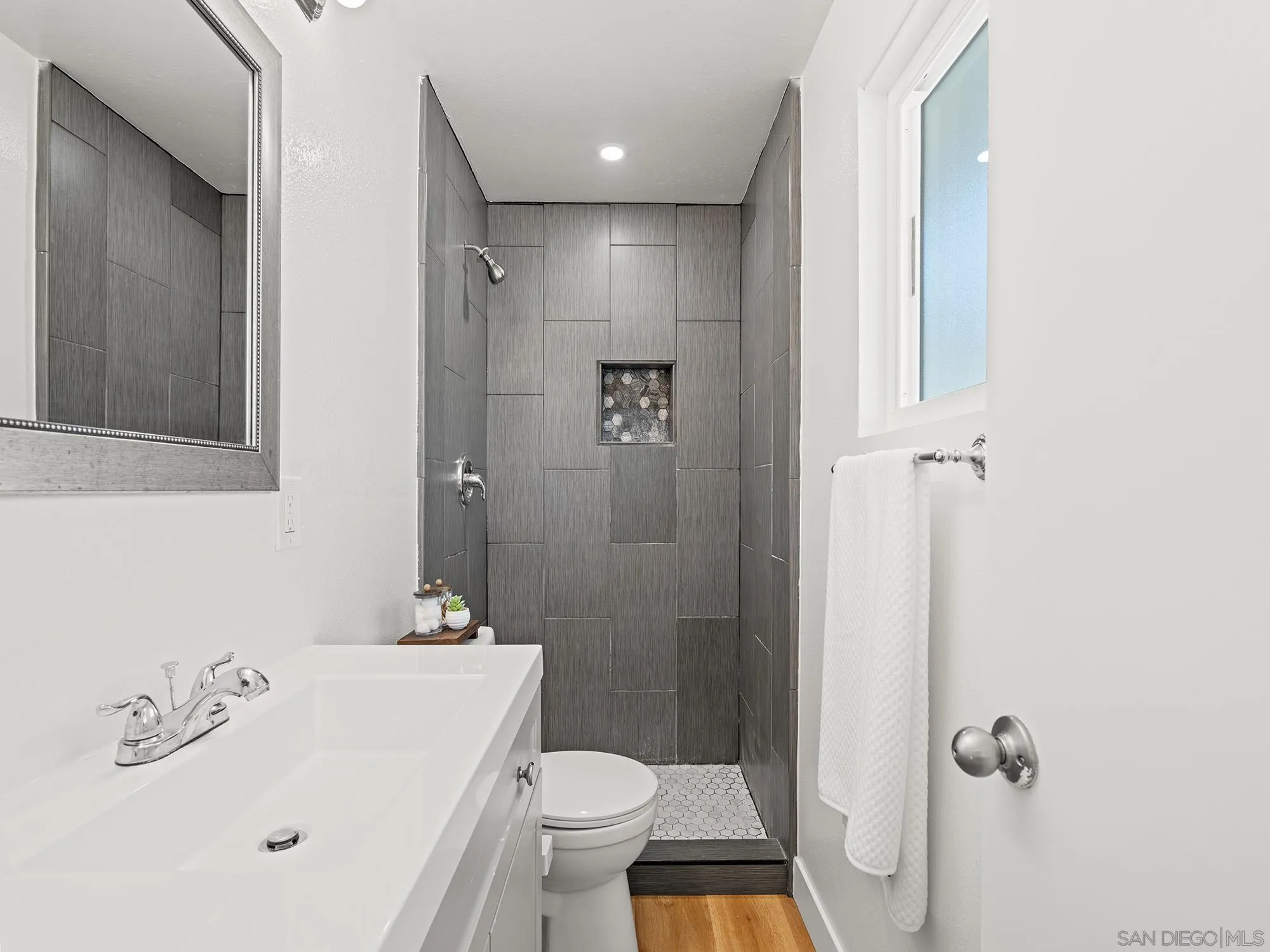 https://cdn.realtyfeed.com/cdn/127/260015536/e9f42c67b6a960d48205d539df85fc3b.webp