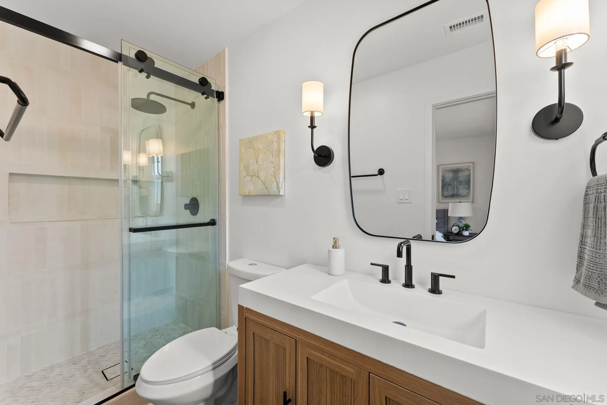 https://cdn.realtyfeed.com/cdn/127/260015537/795c3b72b9f686a0482d4f95348c660e.webp