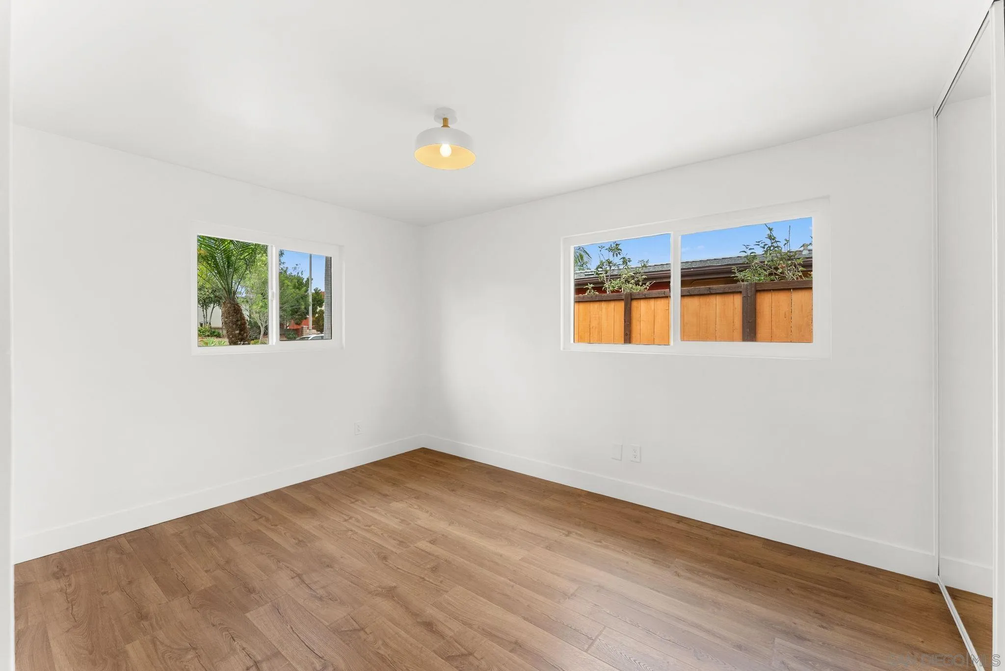 https://cdn.realtyfeed.com/cdn/127/260015537/7d0119c5046b5cdadbbaef1cd1a38c6e.webp