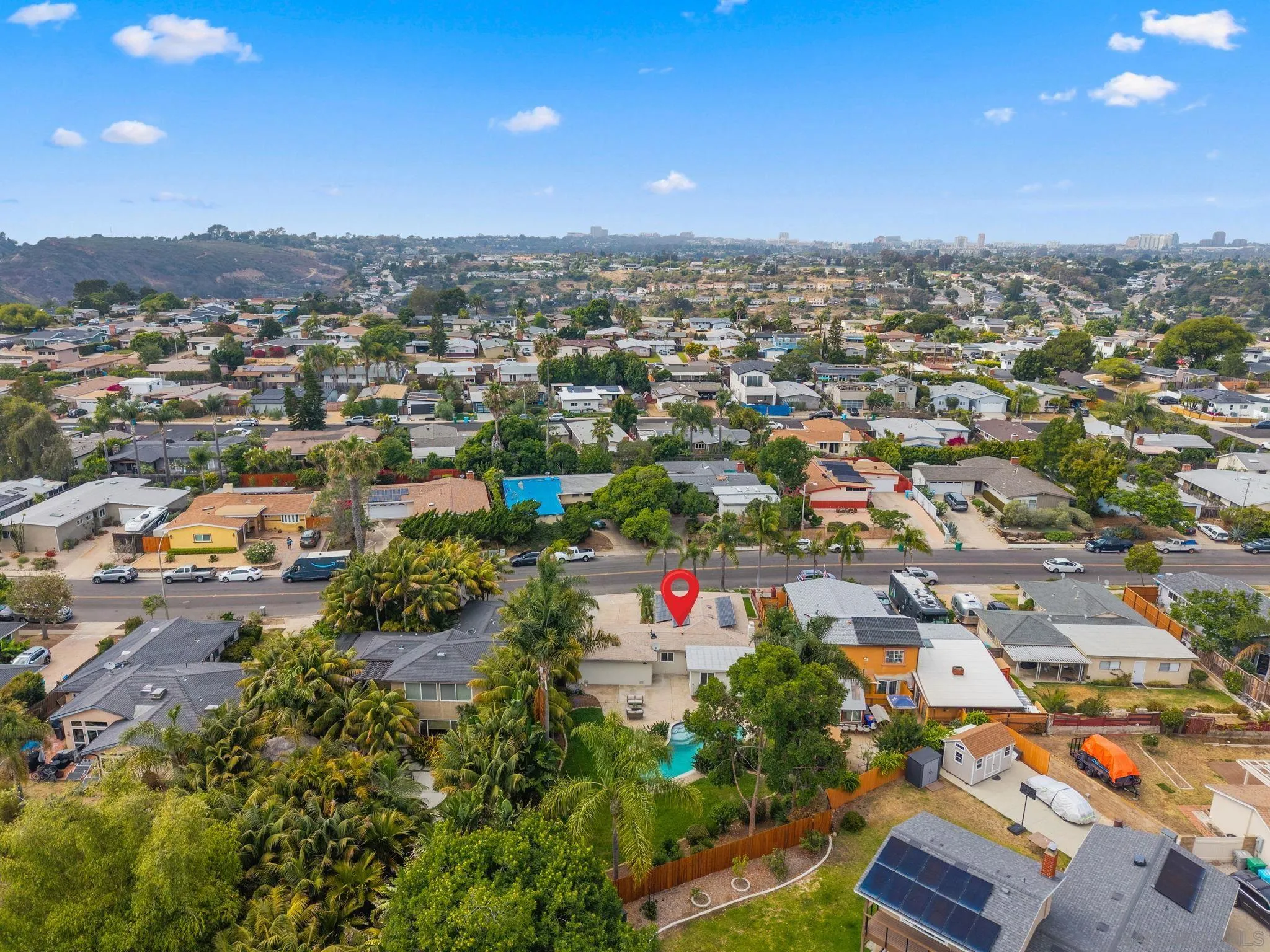 https://cdn.realtyfeed.com/cdn/127/260015537/877976f27e9f3848bc350e0fd7dc15af.webp