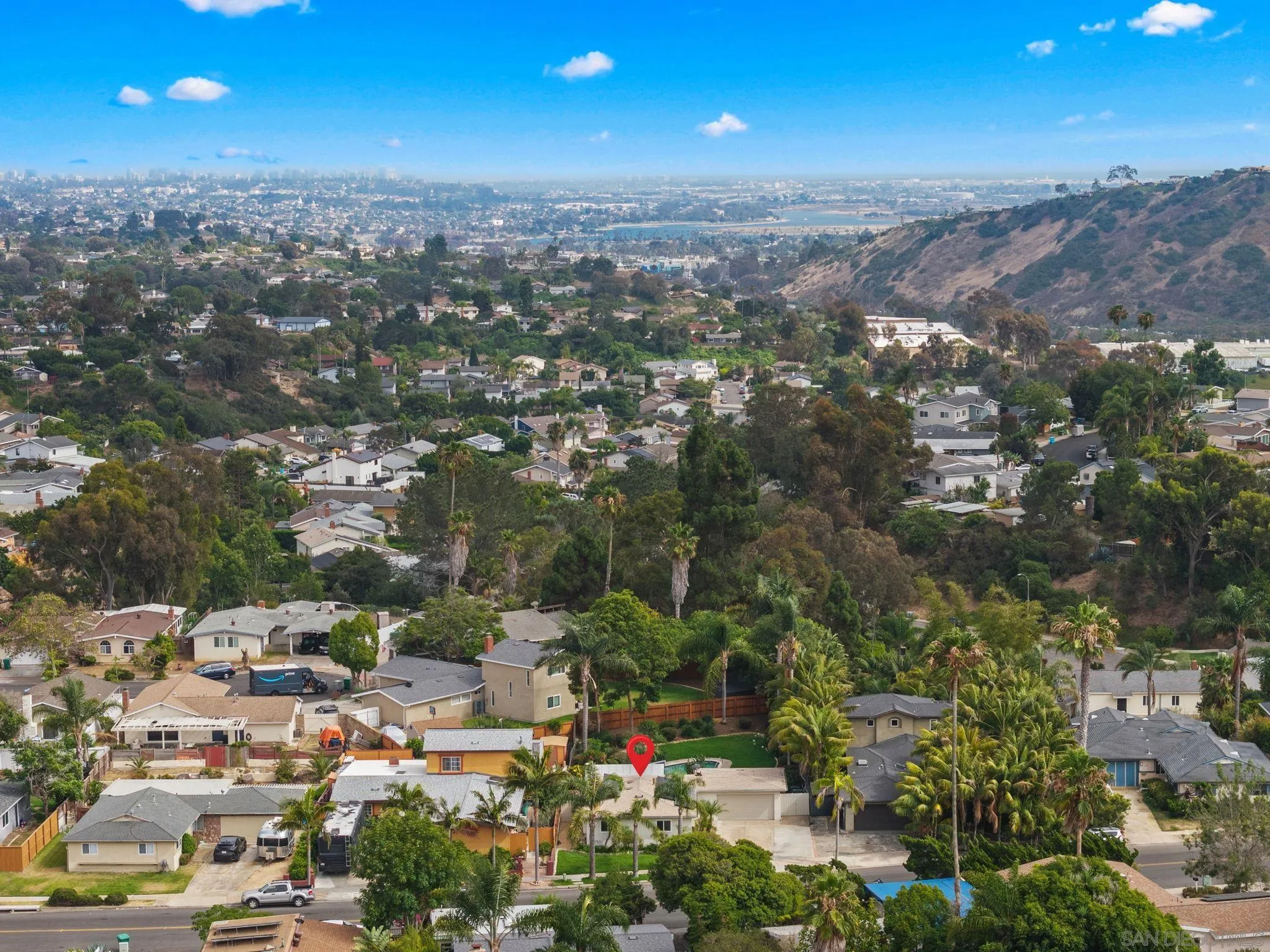 https://cdn.realtyfeed.com/cdn/127/260015537/a2bfadee6f531b4489782e12be6e6d26.webp