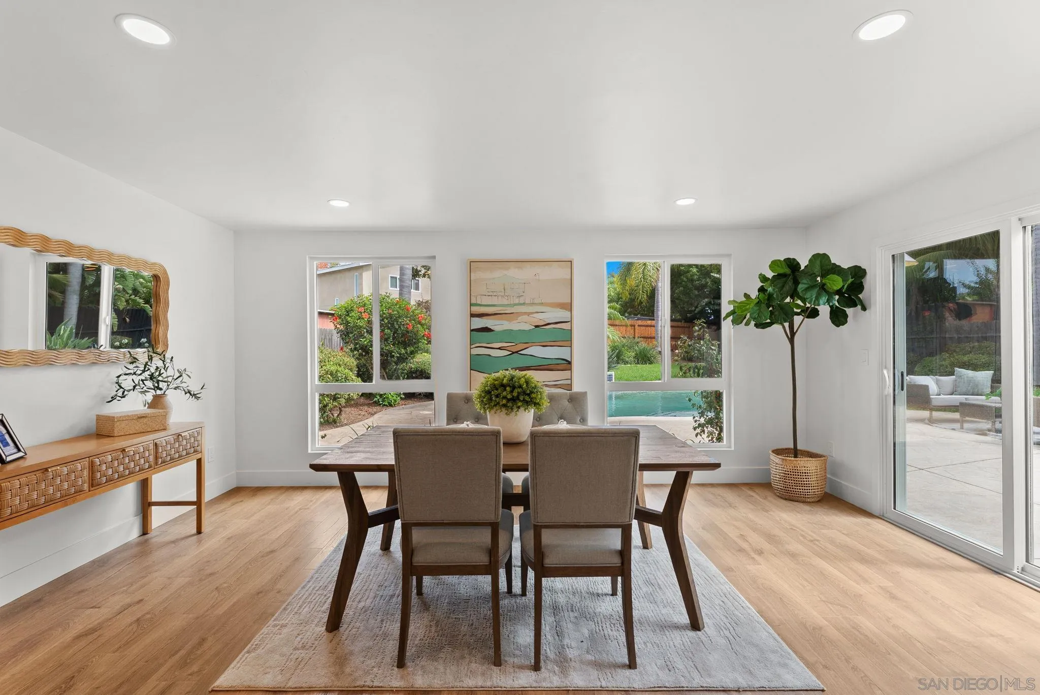 https://cdn.realtyfeed.com/cdn/127/260015537/a493dbc1352ee4679e0f61459e055200.webp