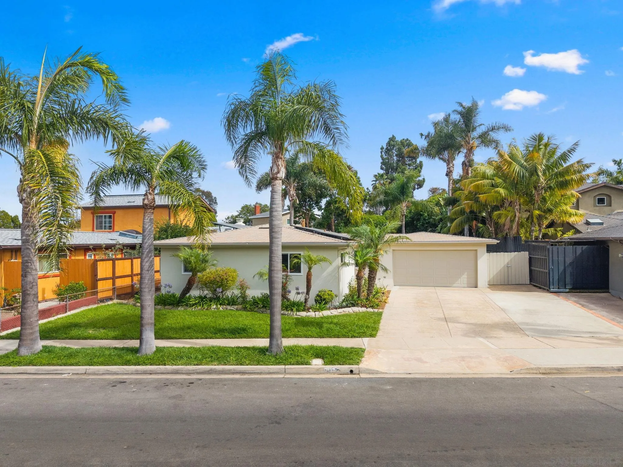 https://cdn.realtyfeed.com/cdn/127/260015537/b927b79df5a3e0600ea2aac6b6ae009e.webp