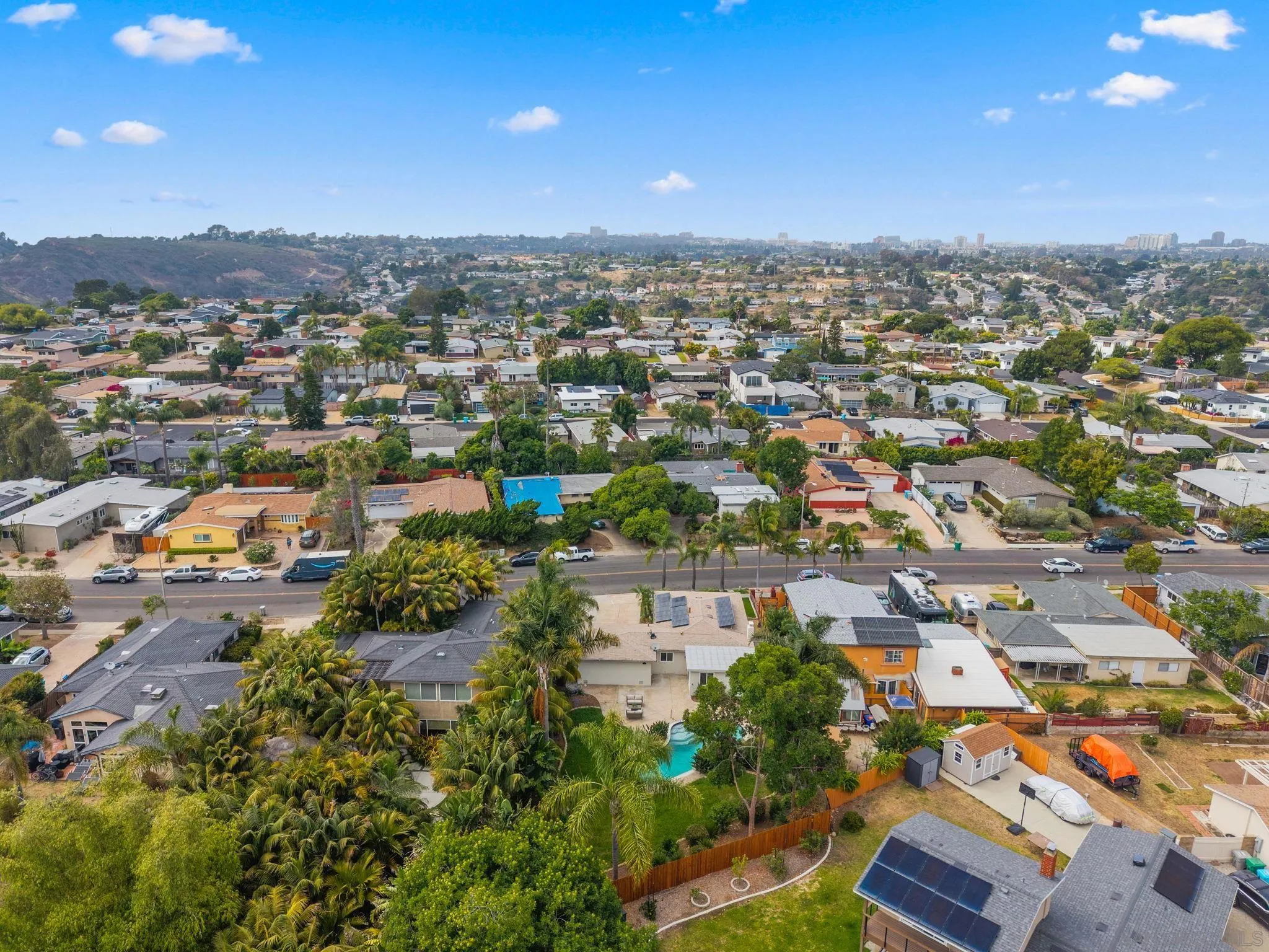 https://cdn.realtyfeed.com/cdn/127/260015537/e0f335112b31a80f23aa2b04611c12a2.webp