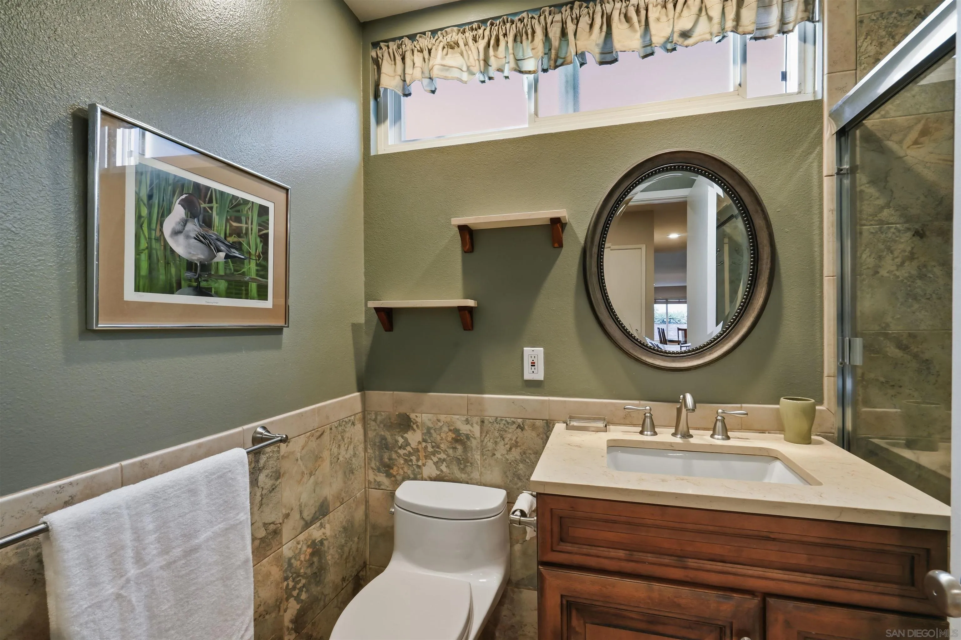 https://cdn.realtyfeed.com/cdn/127/260015539/8a3e4859fd46ed595433761138408b21.webp