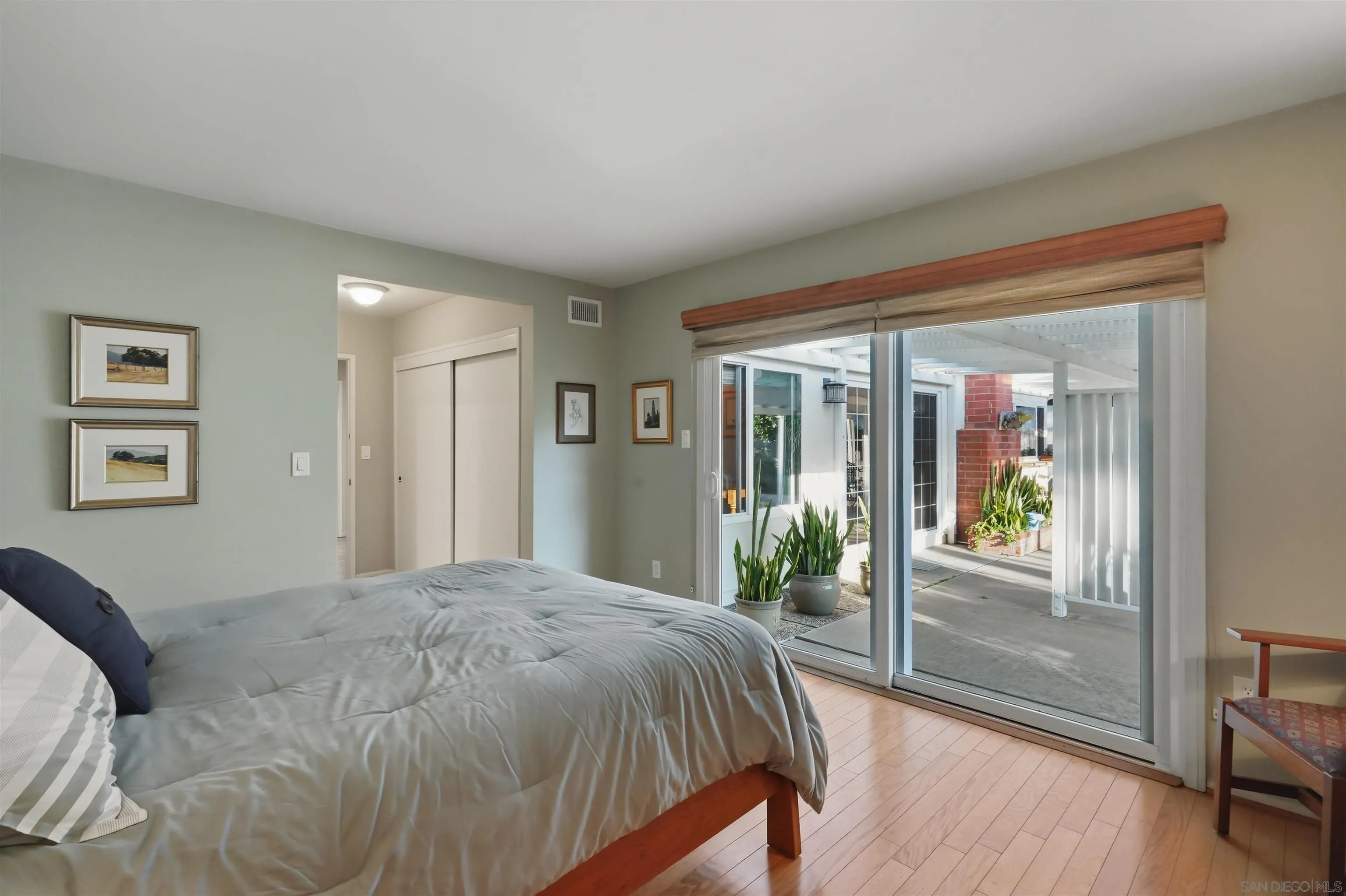 https://cdn.realtyfeed.com/cdn/127/260015539/ae7d5894dcbf32d91c190759bd04fdb6.webp
