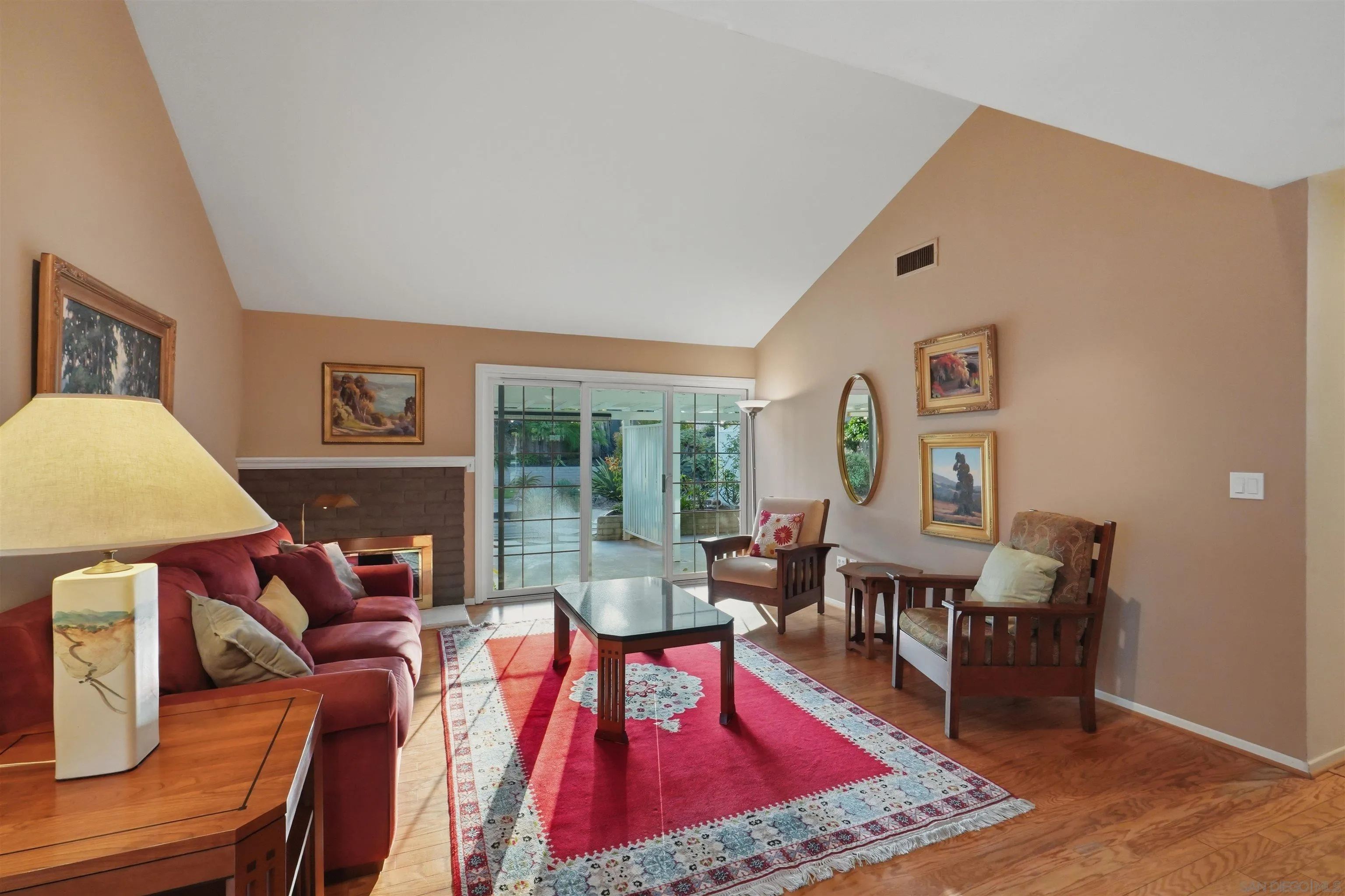https://cdn.realtyfeed.com/cdn/127/260015539/c886e030ac9419f1f8025489e7b70ce7.webp
