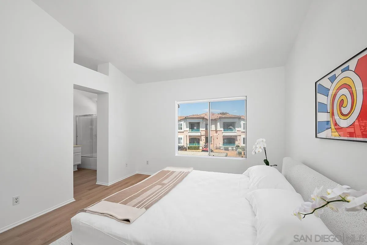https://cdn.realtyfeed.com/cdn/127/260015541/210765f23daf96ae6694a1740462ae9a.webp