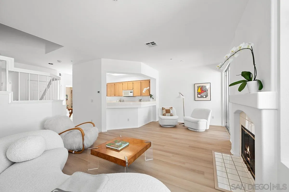 https://cdn.realtyfeed.com/cdn/127/260015541/51137c54a3e827f7c478c055643c6a3a.webp